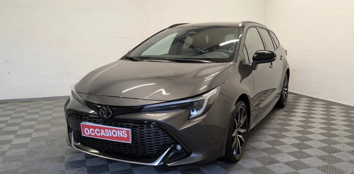 TOYOTA COROLLA TOURING SPORTS HYBRIDE