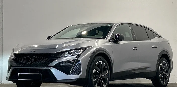 PEUGEOT 408
