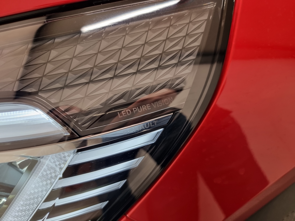 RENAULT CAPTUR mild hybrid 140 EDC Techno