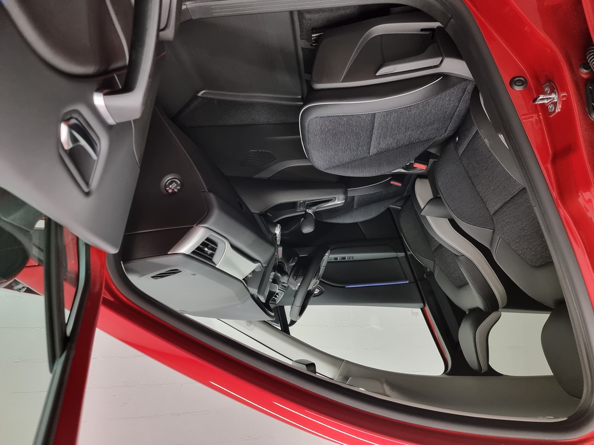 RENAULT CAPTUR mild hybrid 140 EDC Techno
