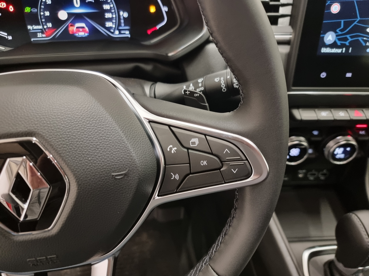 RENAULT CAPTUR mild hybrid 140 EDC Techno