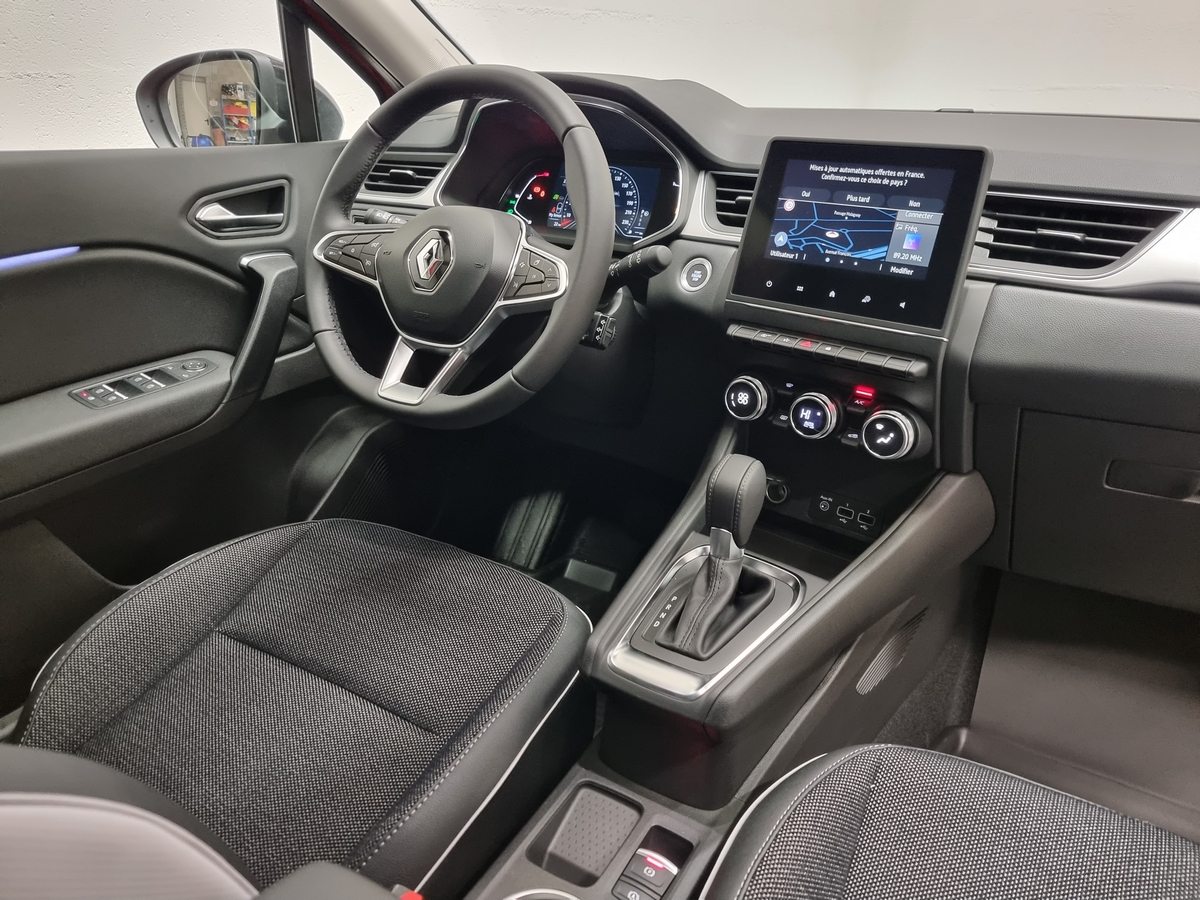 RENAULT CAPTUR mild hybrid 140 EDC Techno