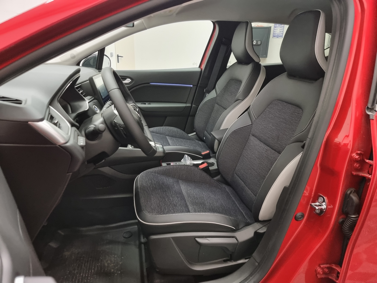 RENAULT CAPTUR mild hybrid 140 EDC Techno