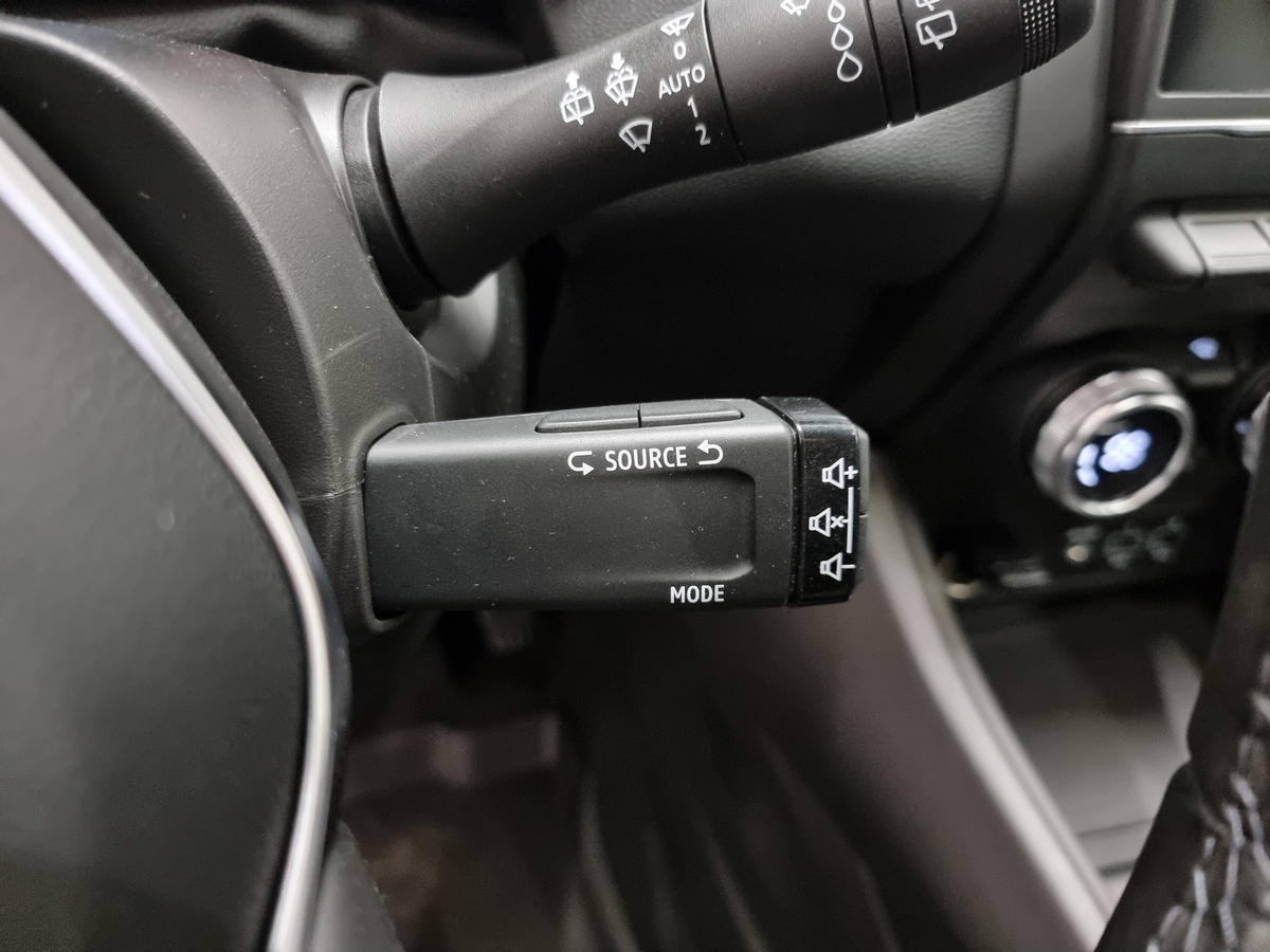 RENAULT CAPTUR mild hybrid 140 EDC Techno