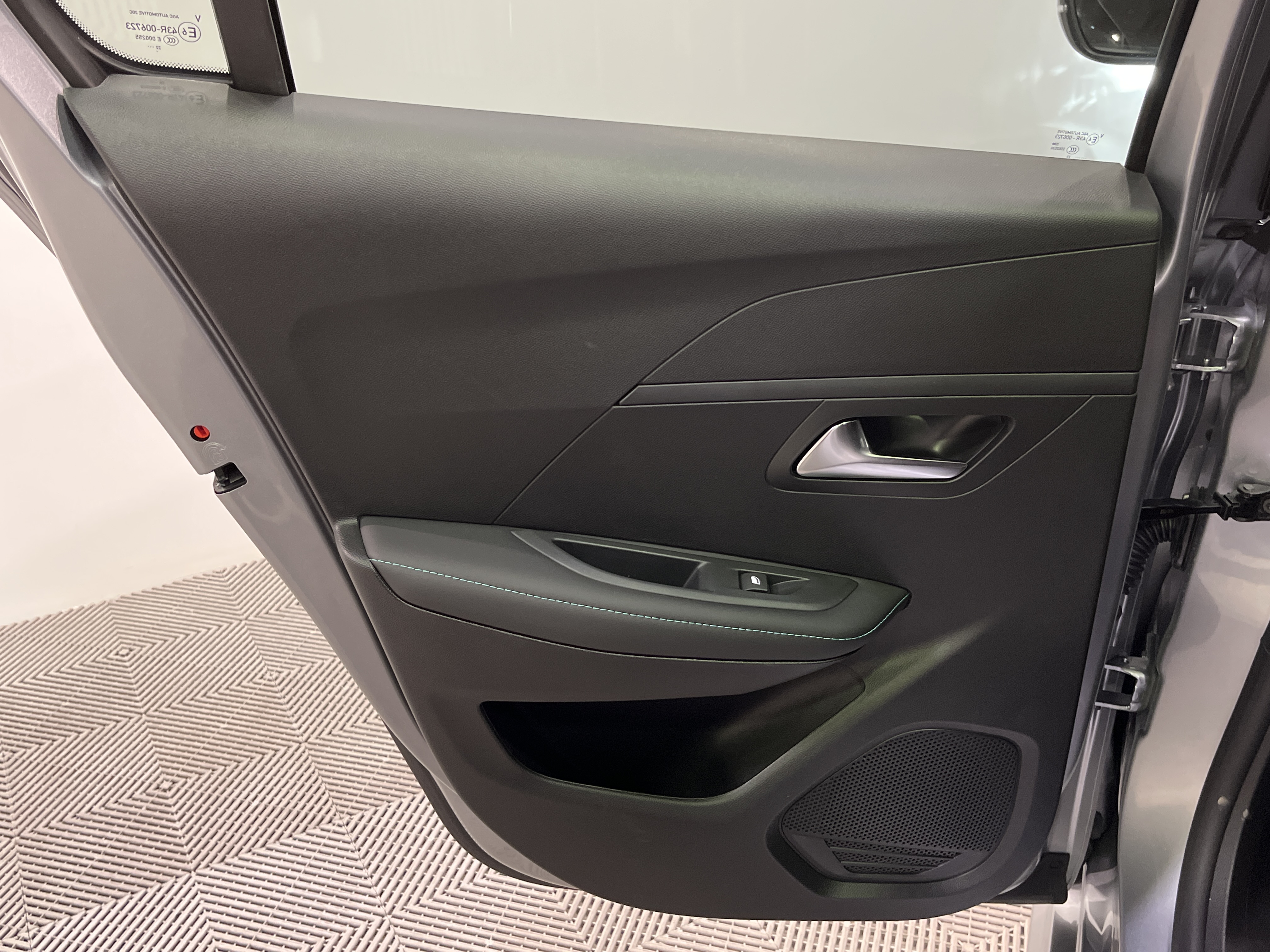 PEUGEOT 208 Allure PureTech 100 S&S BVM6