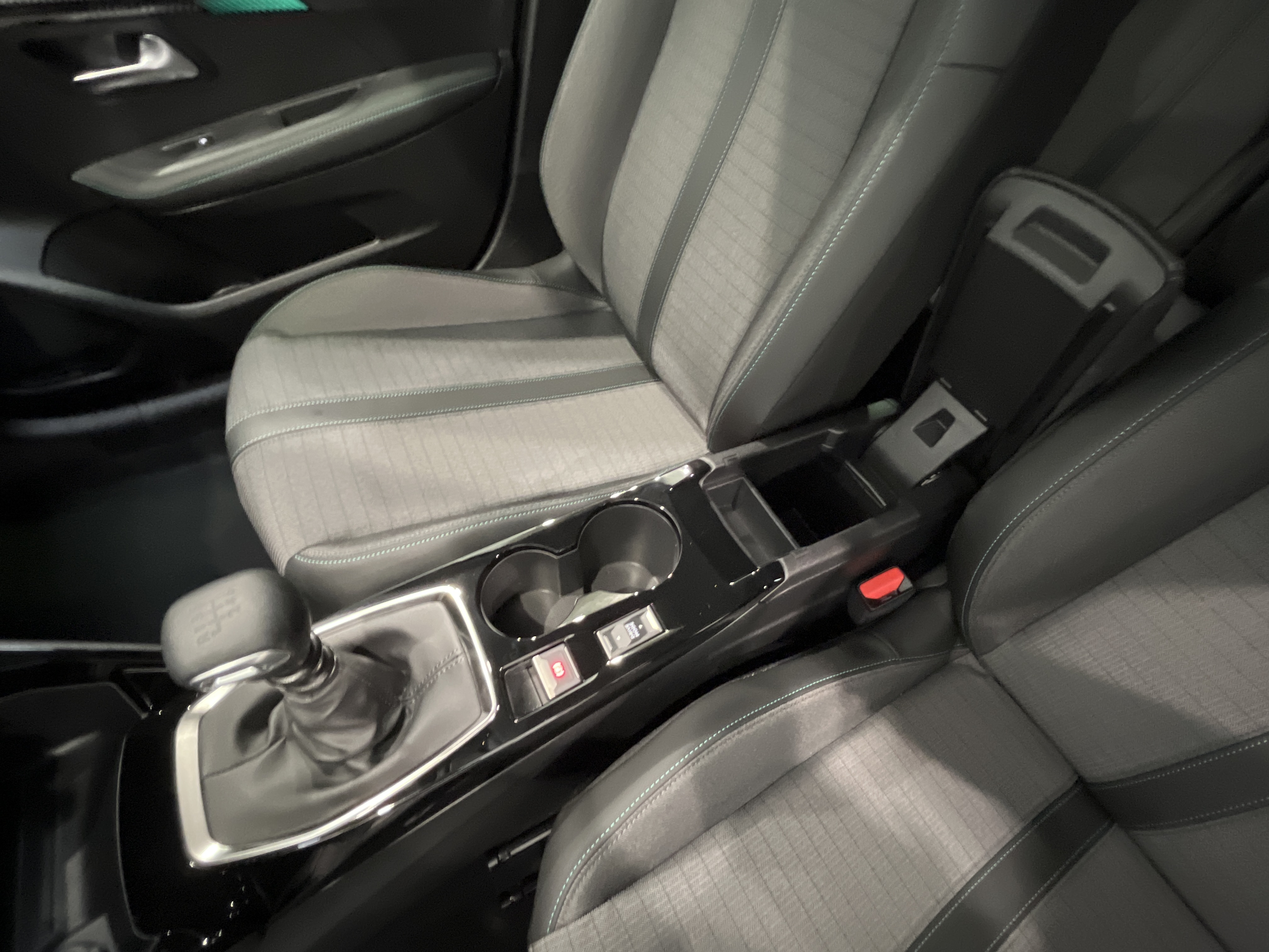 PEUGEOT 208 Allure PureTech 100 S&S BVM6