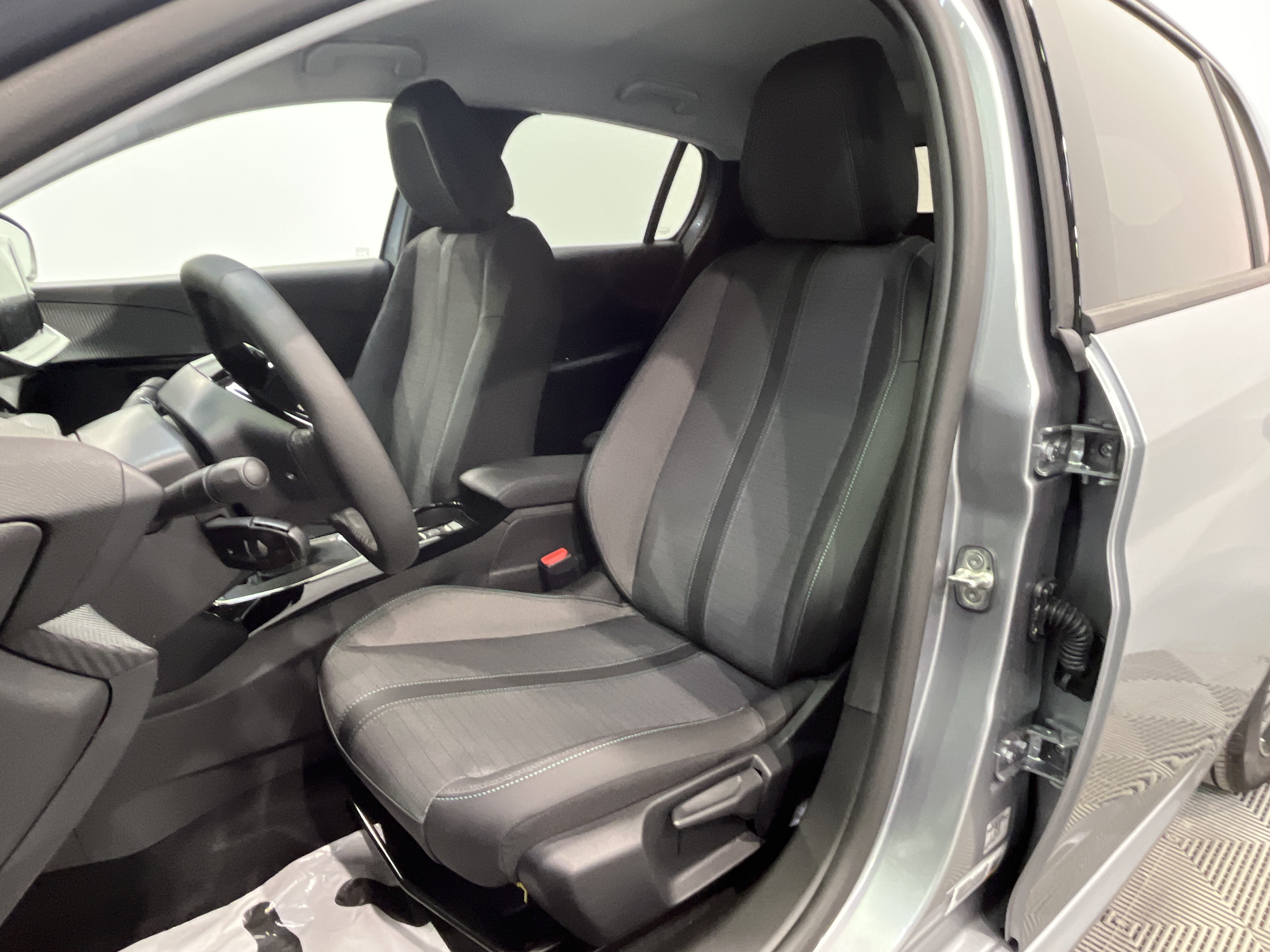 PEUGEOT 208 Allure PureTech 100 S&S BVM6