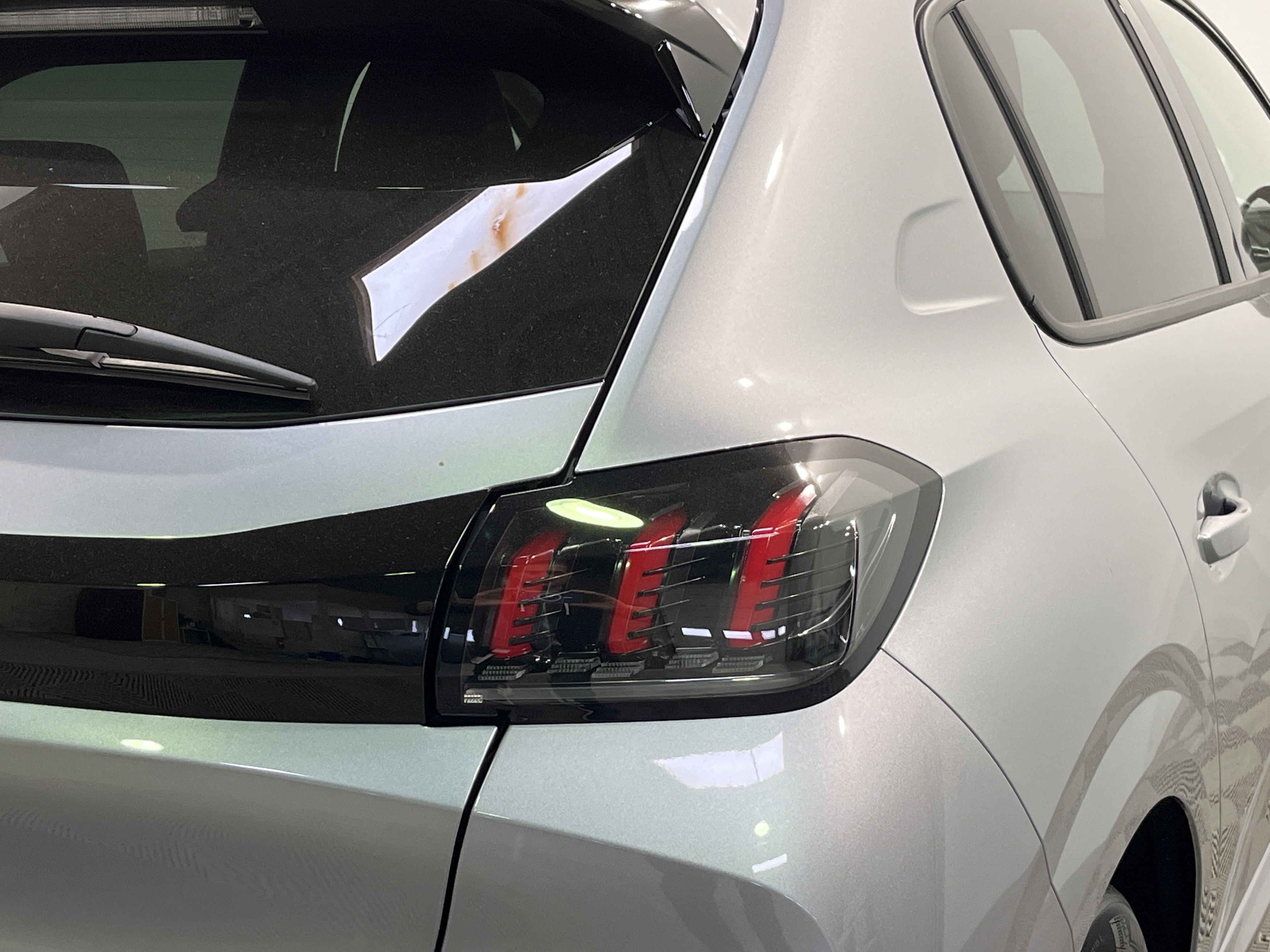 PEUGEOT 208 Allure PureTech 100 S&S BVM6