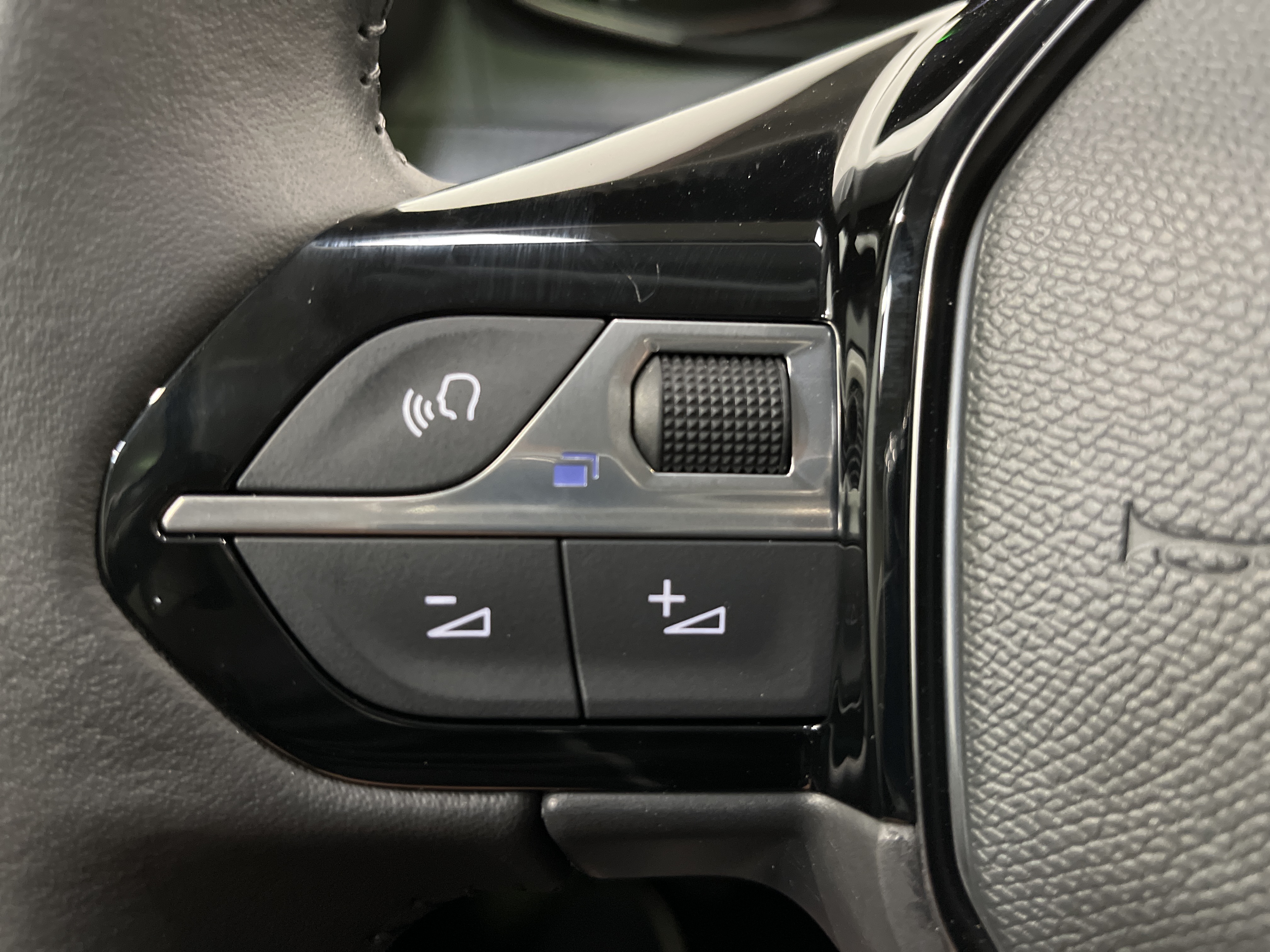 PEUGEOT 208 Allure PureTech 100 S&S BVM6