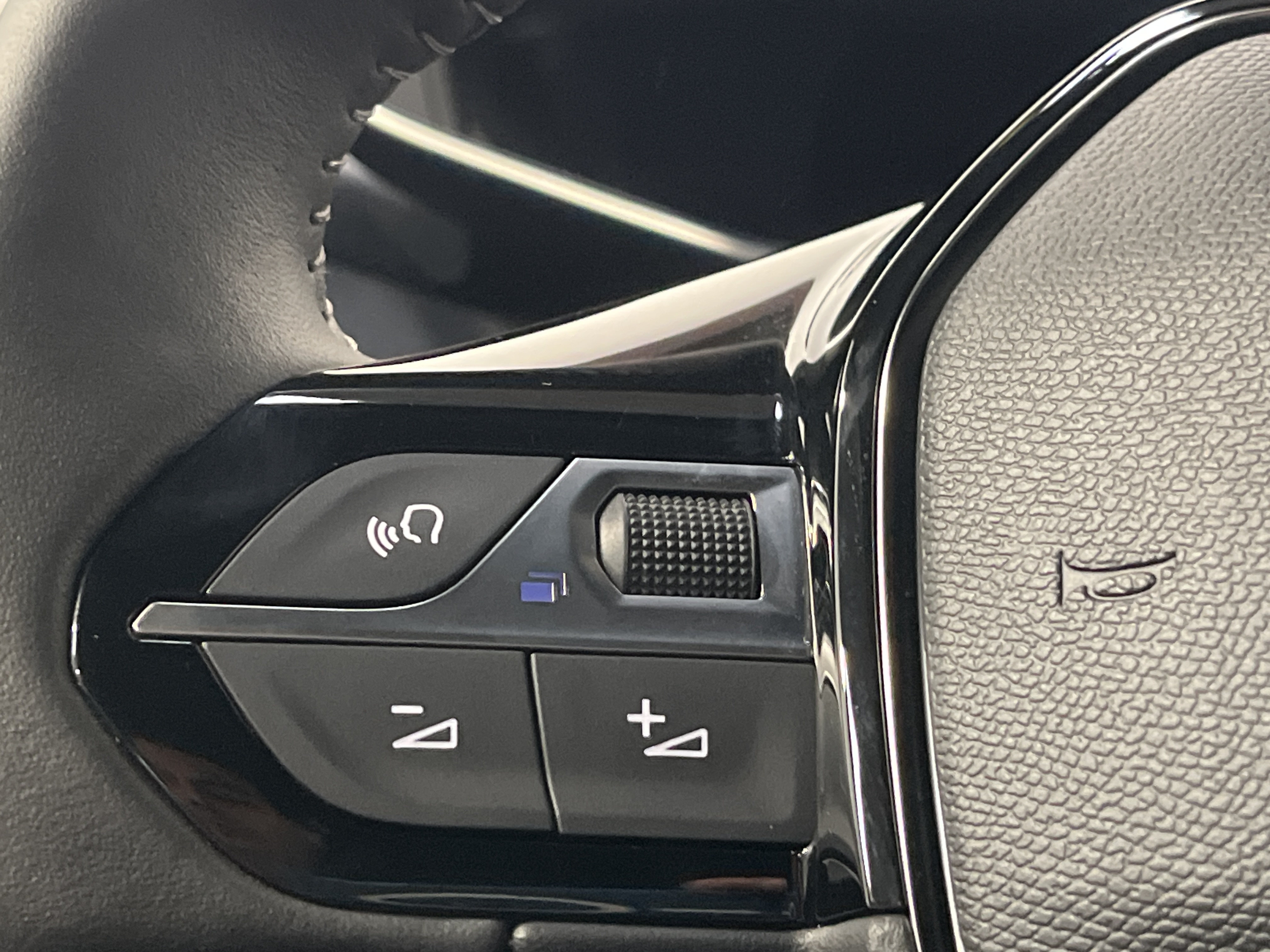 PEUGEOT 2008 ALLURE PACK PURETECH 130 S&S BVM6
