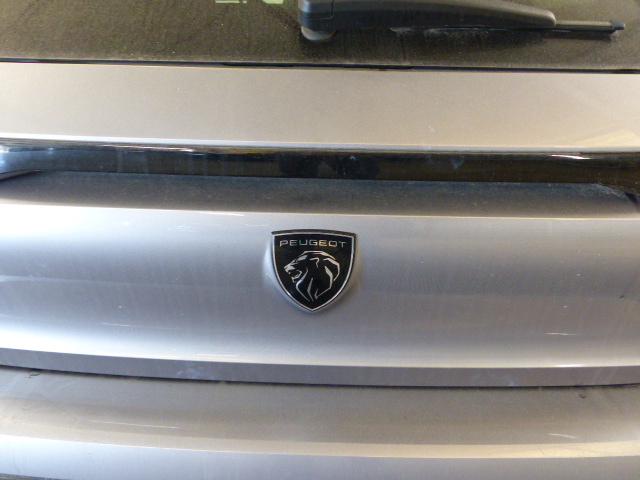 PEUGEOT 308 PHEV 180 e-EAT8 Allure Pack