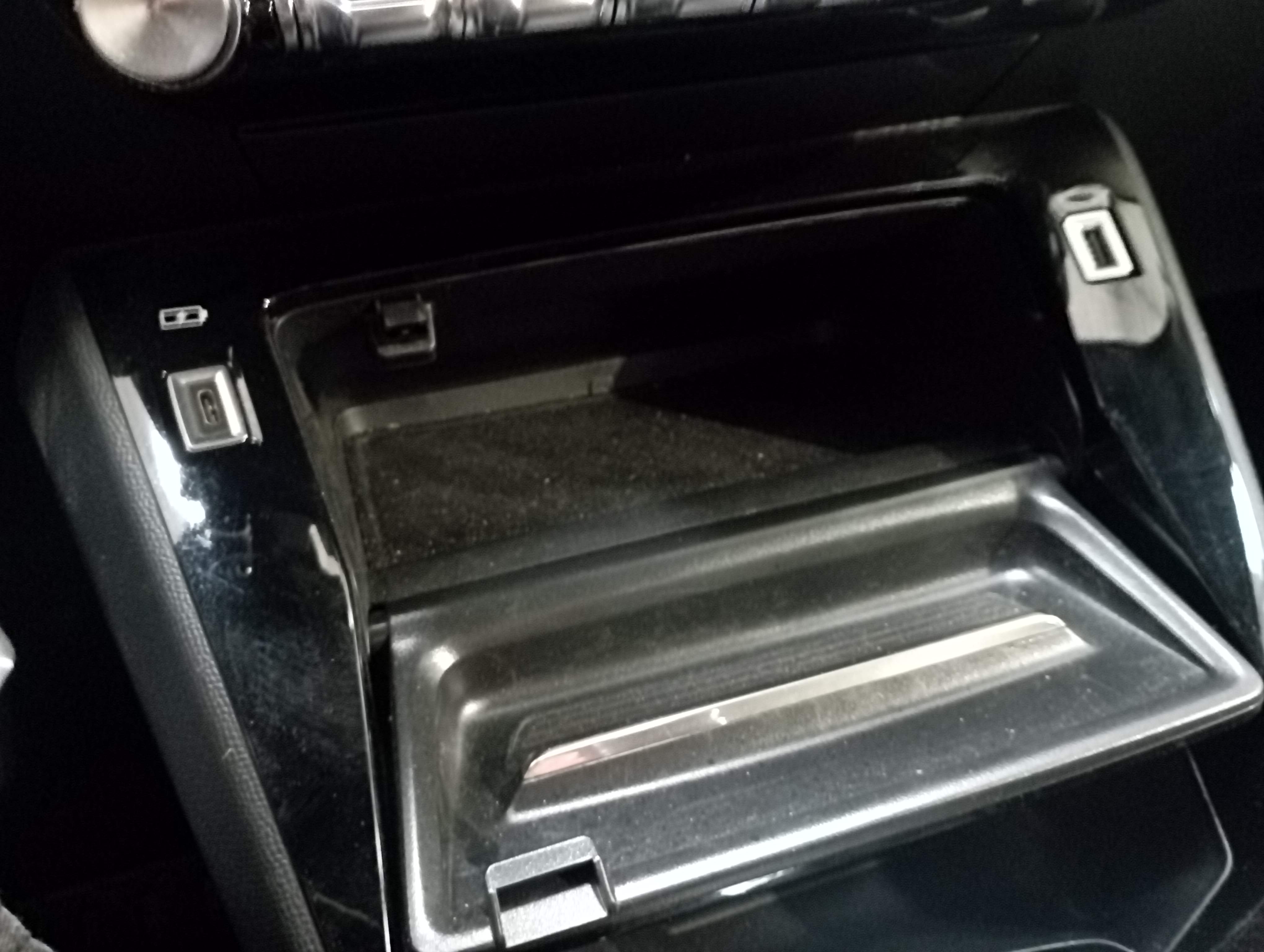 PEUGEOT 2008 PureTech 130 S&S BVM6 Allure