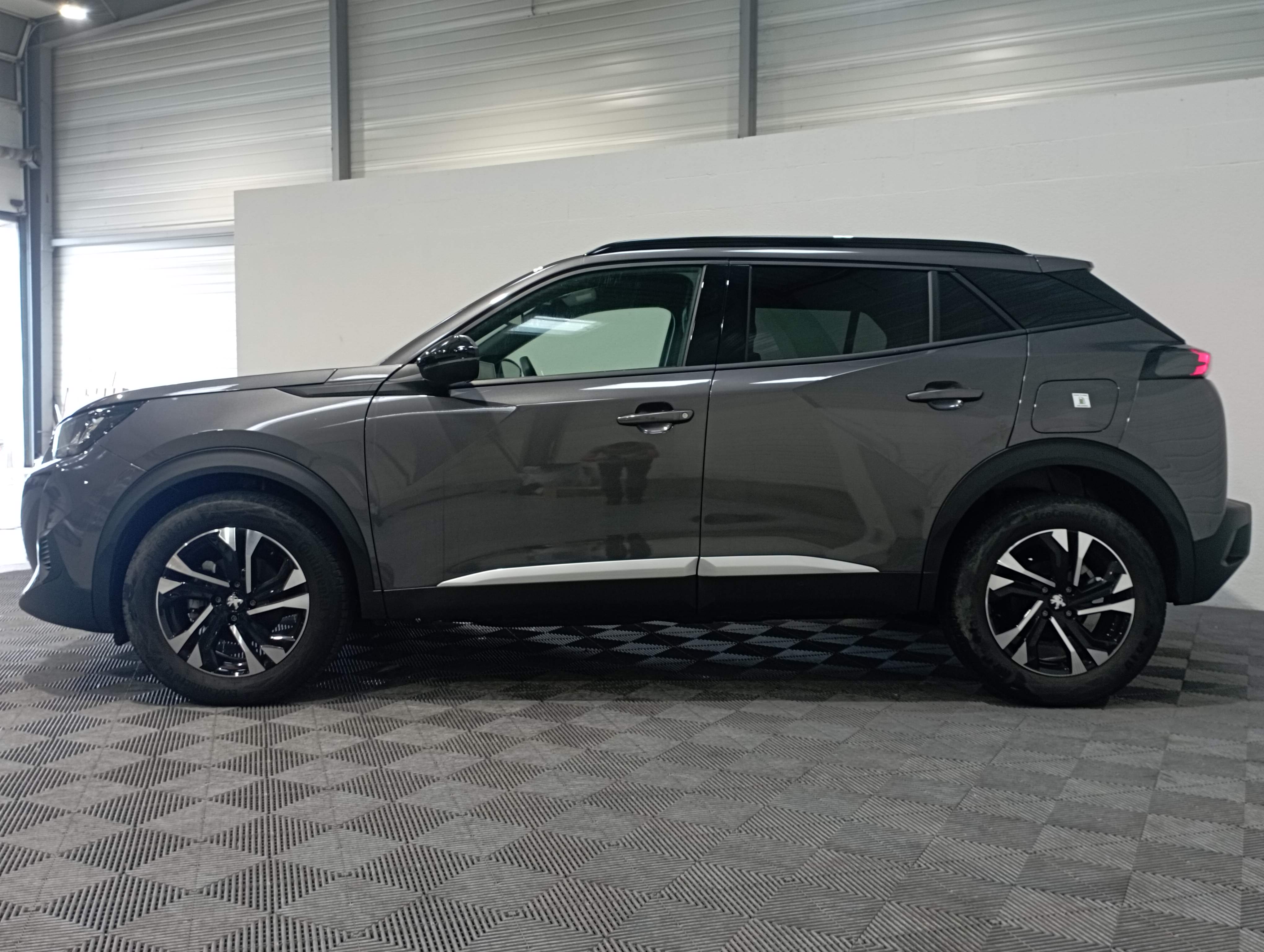 PEUGEOT 2008 PureTech 130 S&S BVM6 Allure