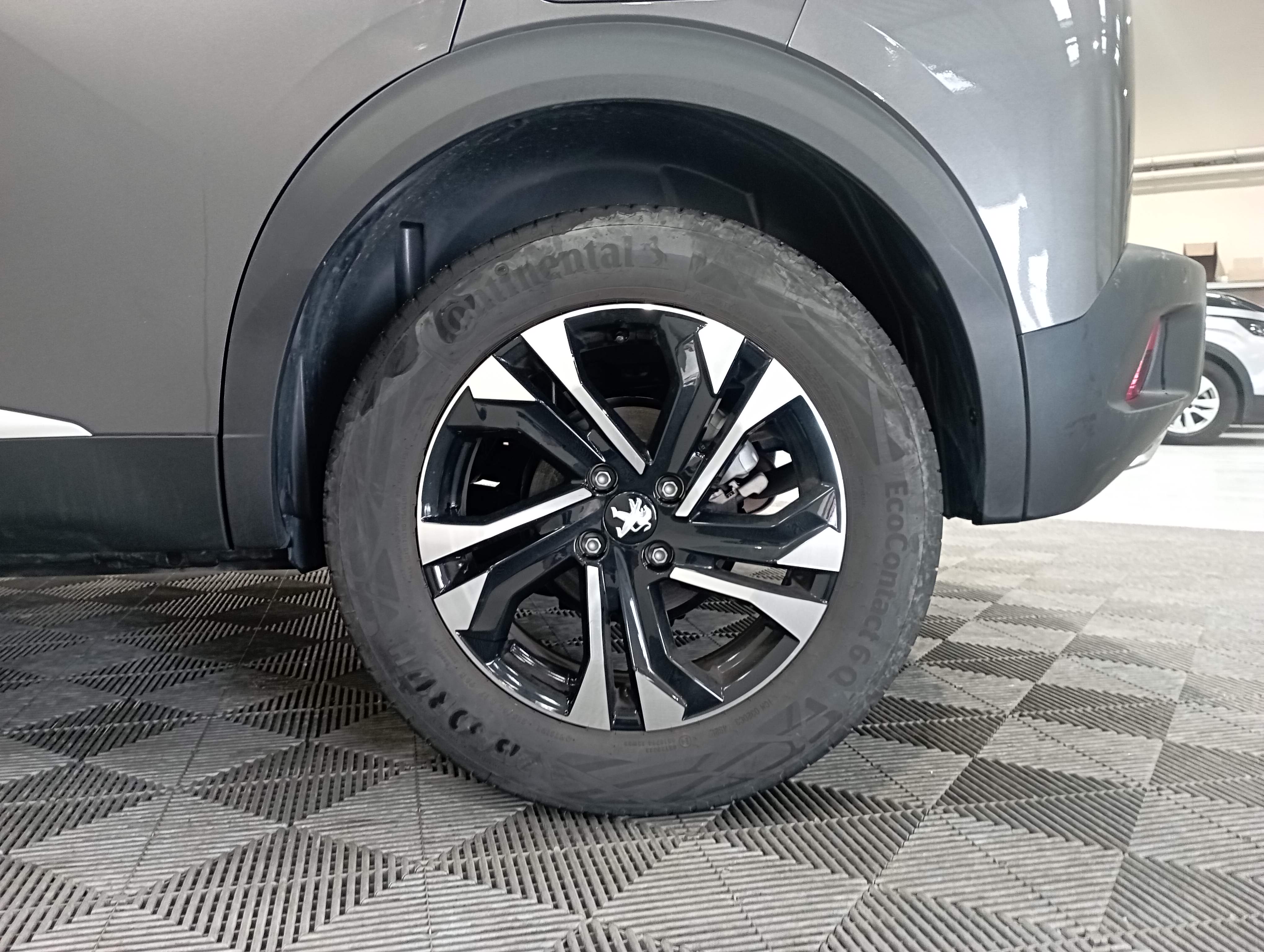 PEUGEOT 2008 PureTech 130 S&S BVM6 Allure