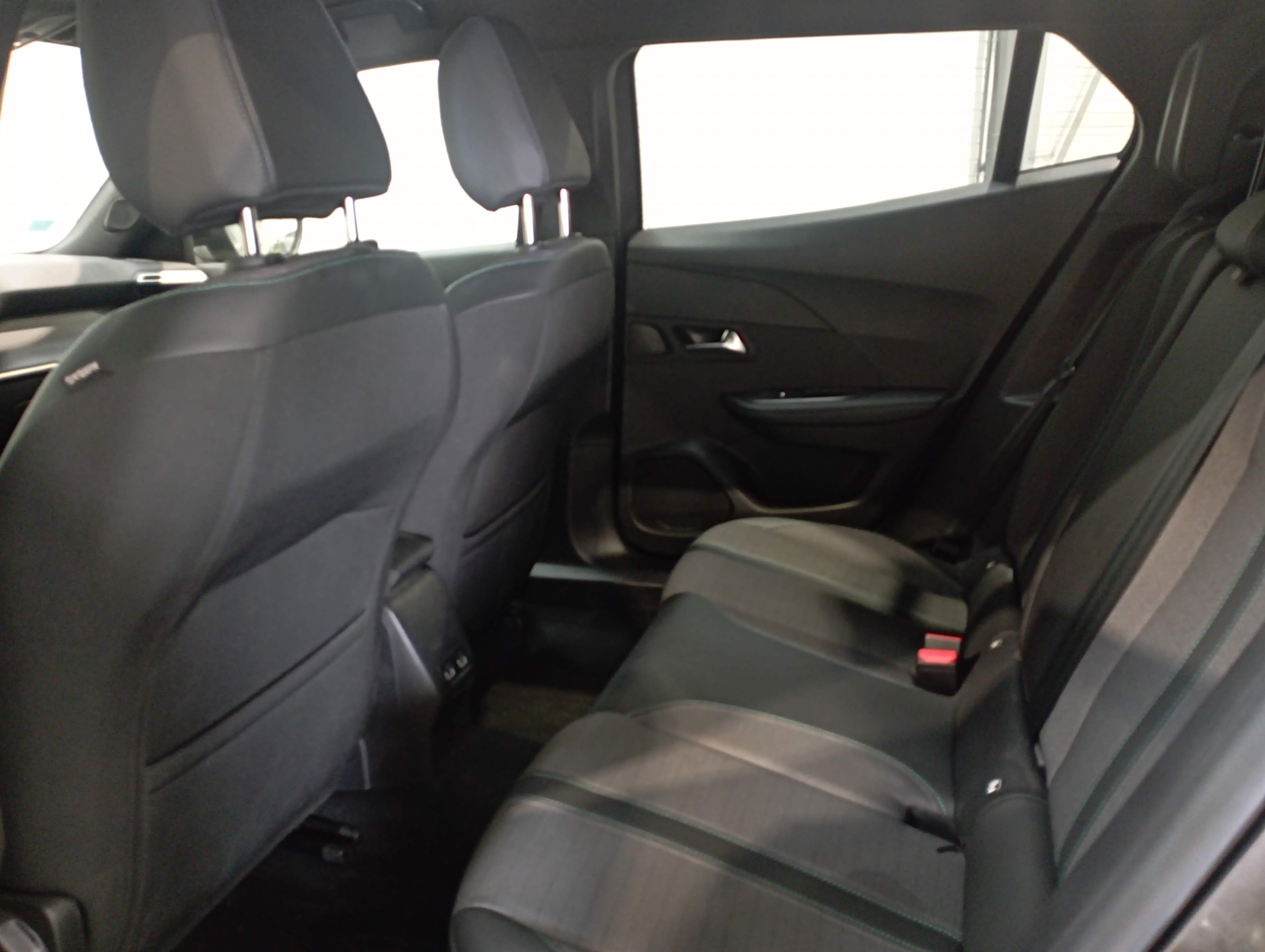PEUGEOT 2008 PureTech 130 S&S BVM6 Allure