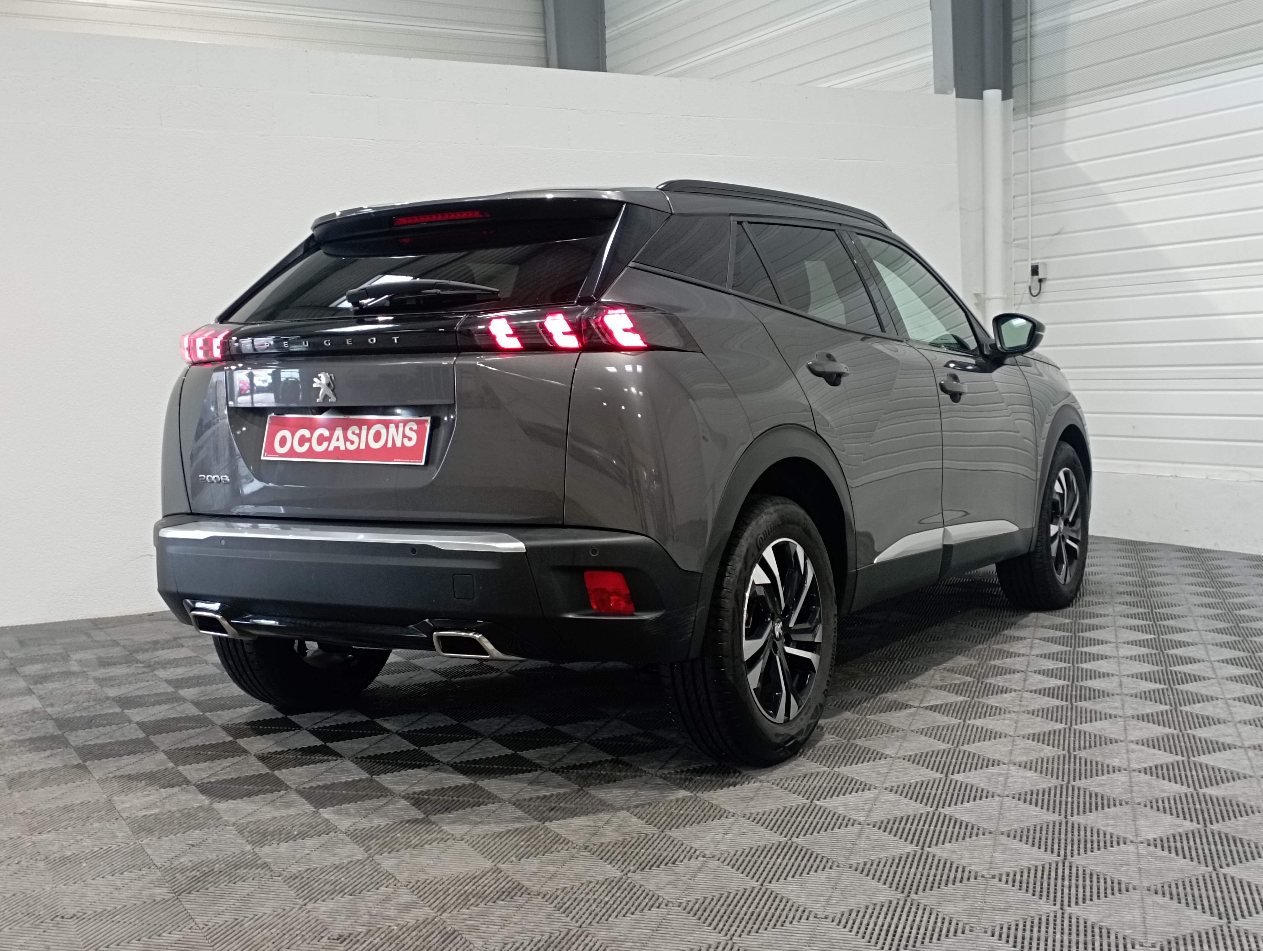 PEUGEOT 2008 PureTech 130 S&S BVM6 Allure