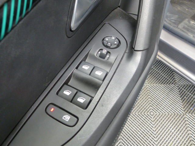 PEUGEOT 2008 PureTech 130 S&S BVM6 Allure