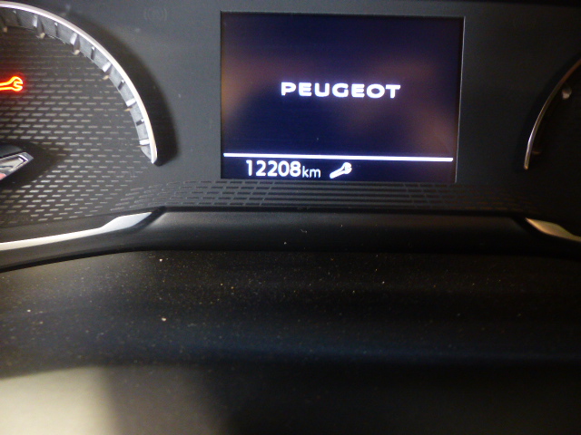 PEUGEOT 2008 PureTech 130 S&S BVM6 Allure
