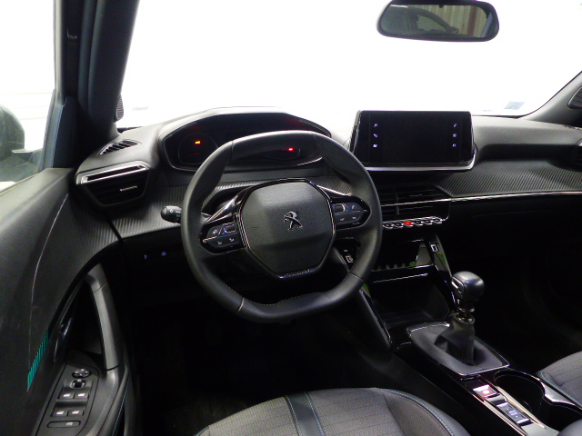 PEUGEOT 2008 PureTech 130 S&S BVM6 Allure