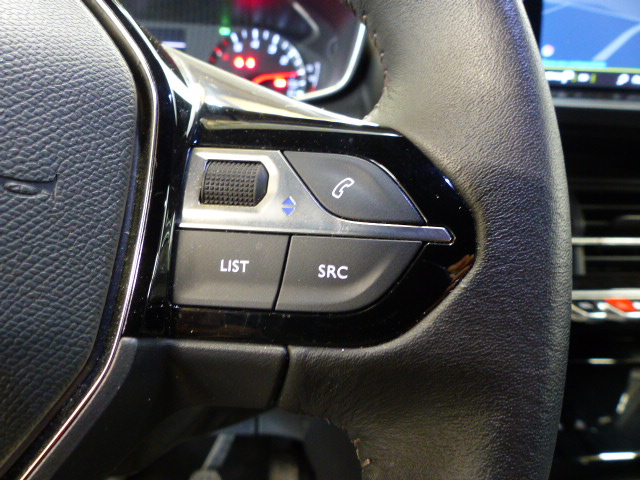 PEUGEOT 2008 PureTech 130 S&S BVM6 Allure