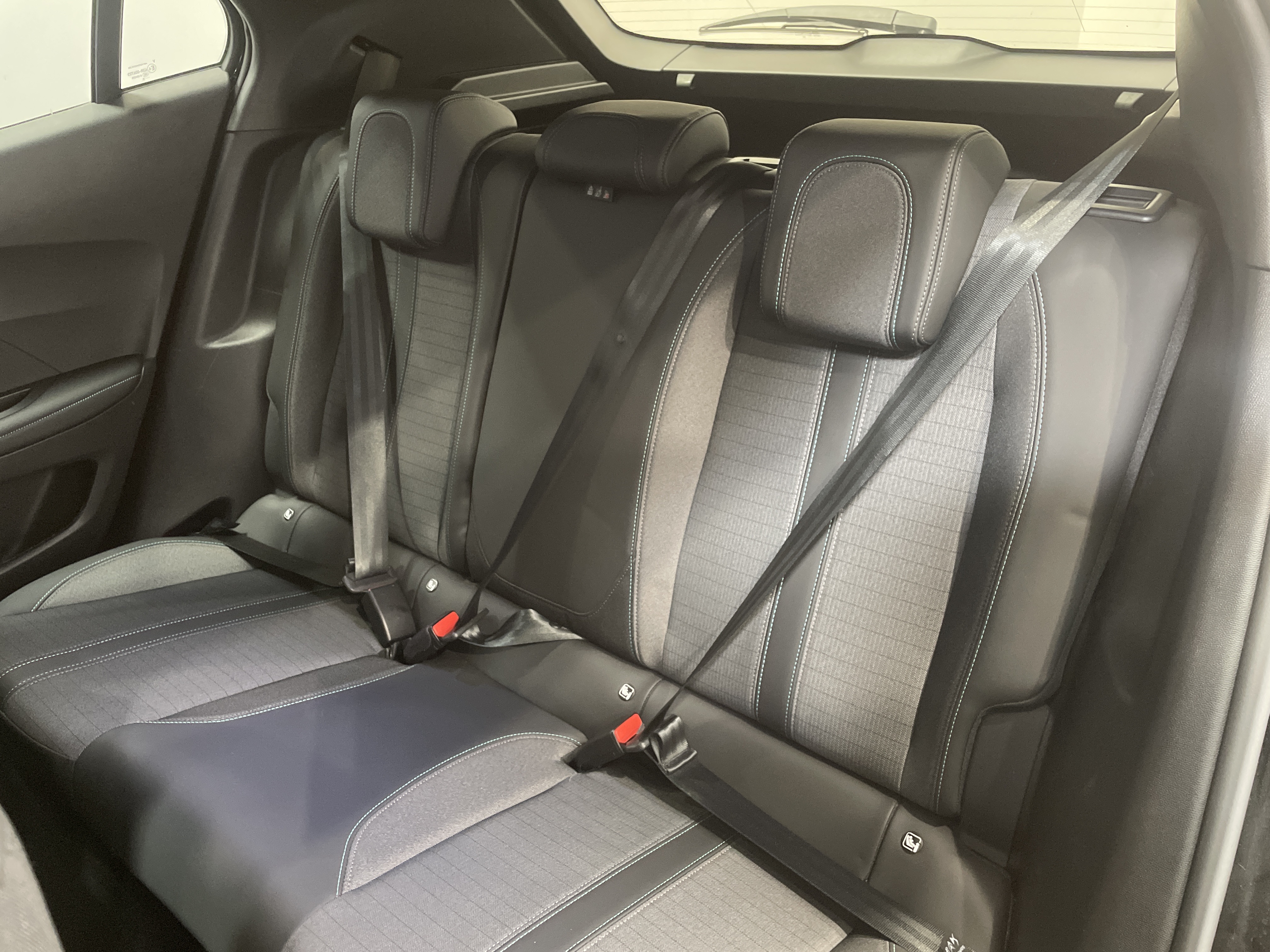 PEUGEOT 2008 ALLURE PT 130 S&S BVM6