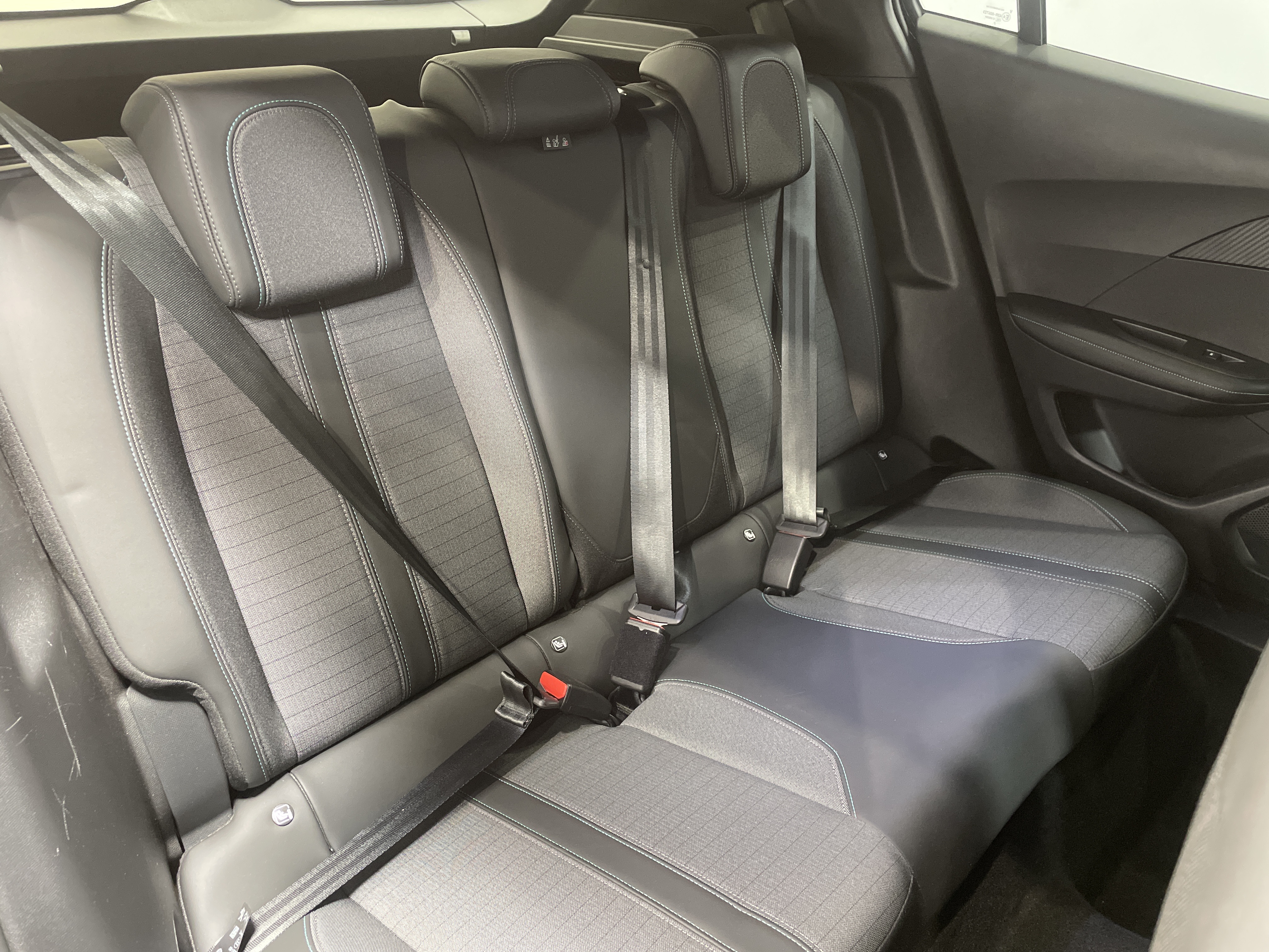 PEUGEOT 2008 ALLURE PT 130 S&S BVM6