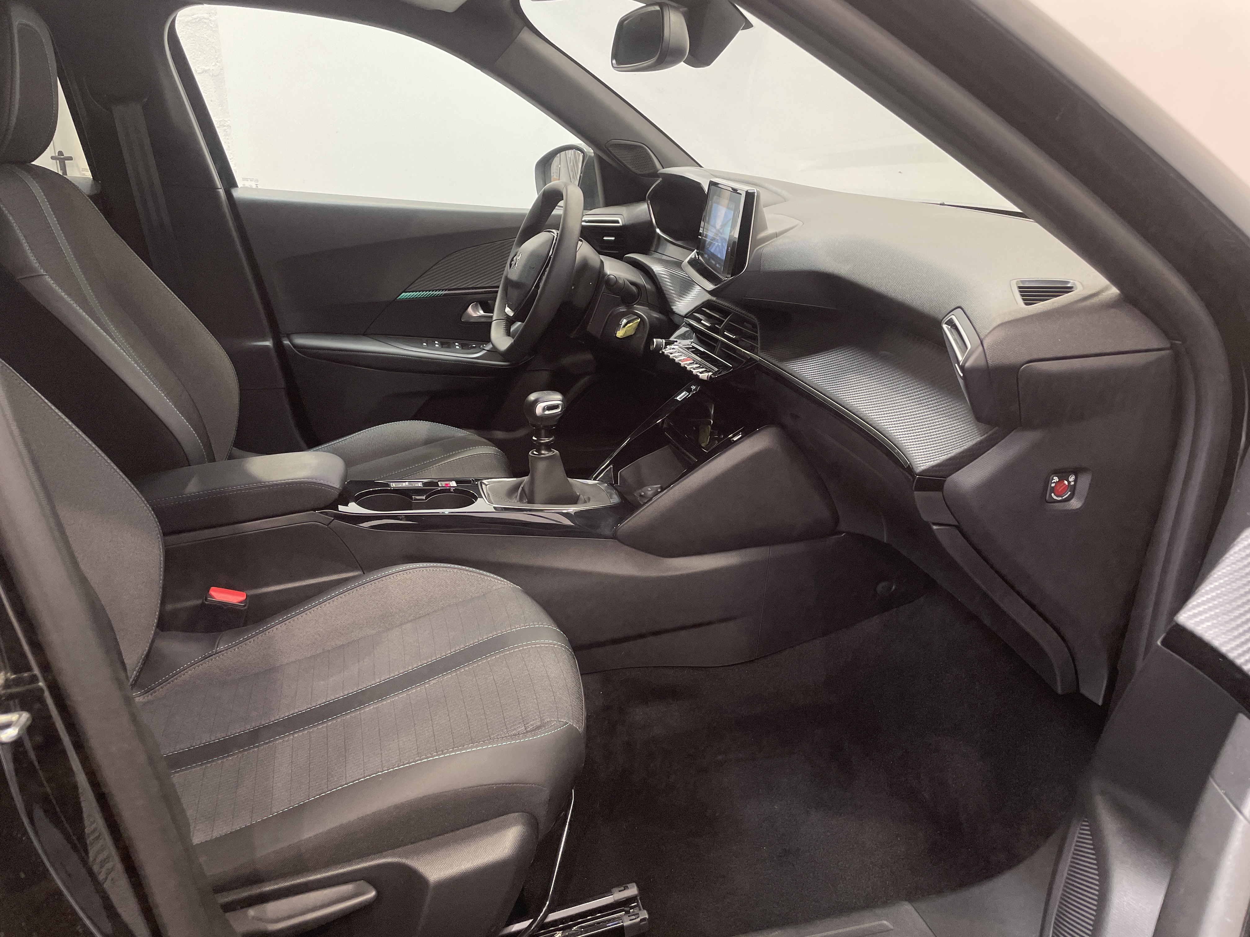 PEUGEOT 2008 ALLURE PT 130 S&S BVM6
