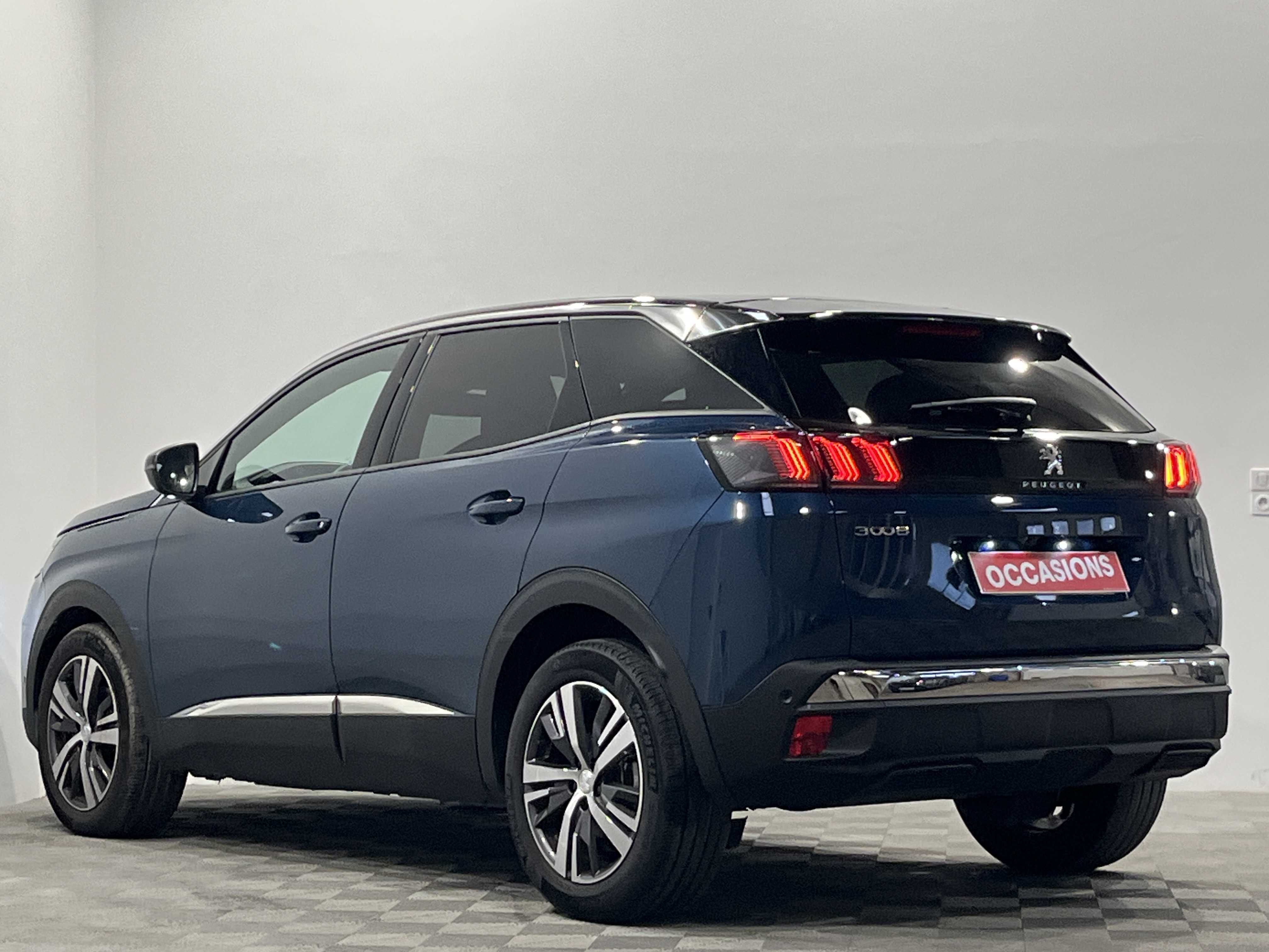 PEUGEOT 3008 ALLURE PACK PTECH 130 S&S BVM6