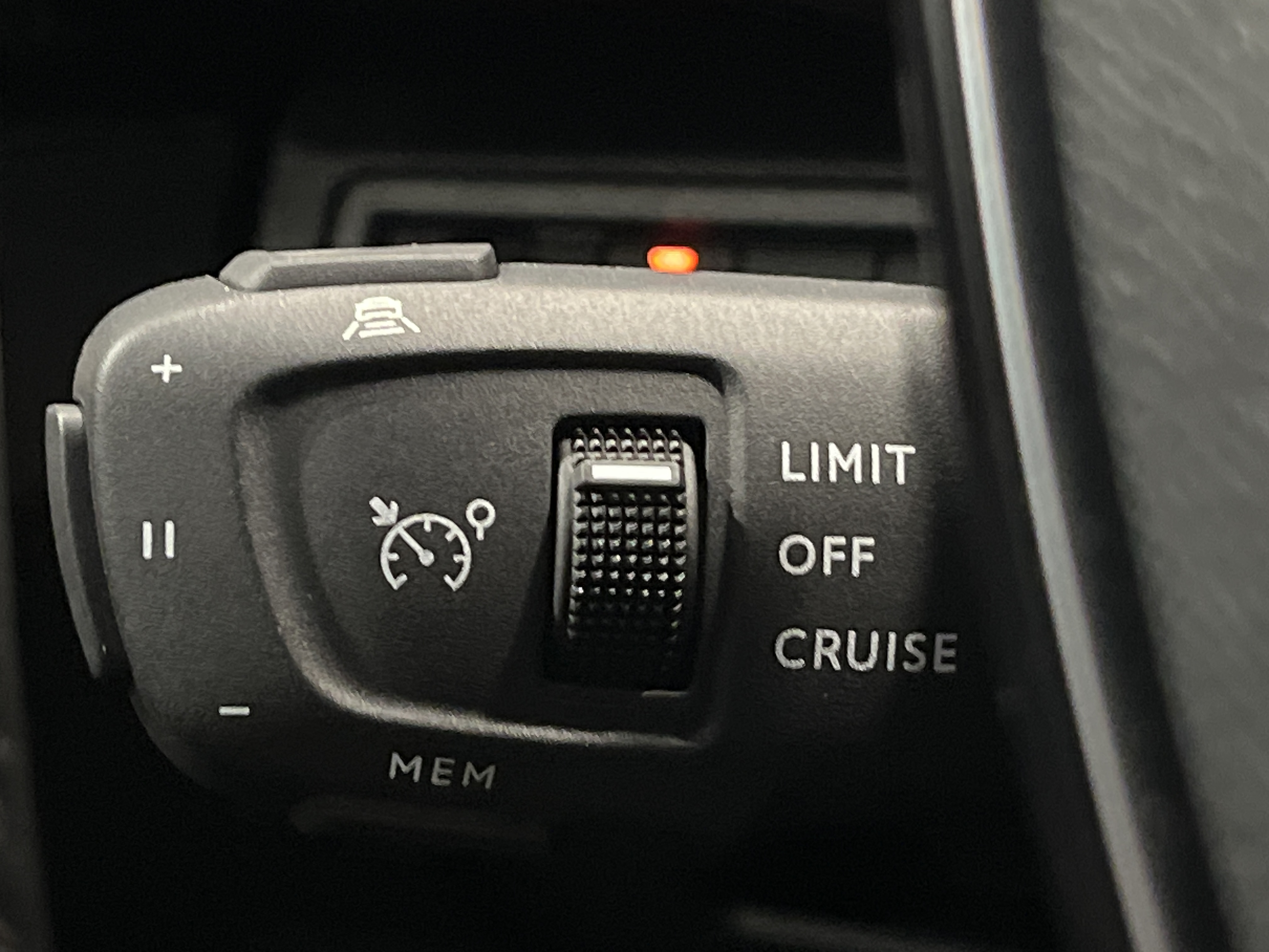 PEUGEOT 3008 ALLURE PACK PTECH 130 S&S BVM6