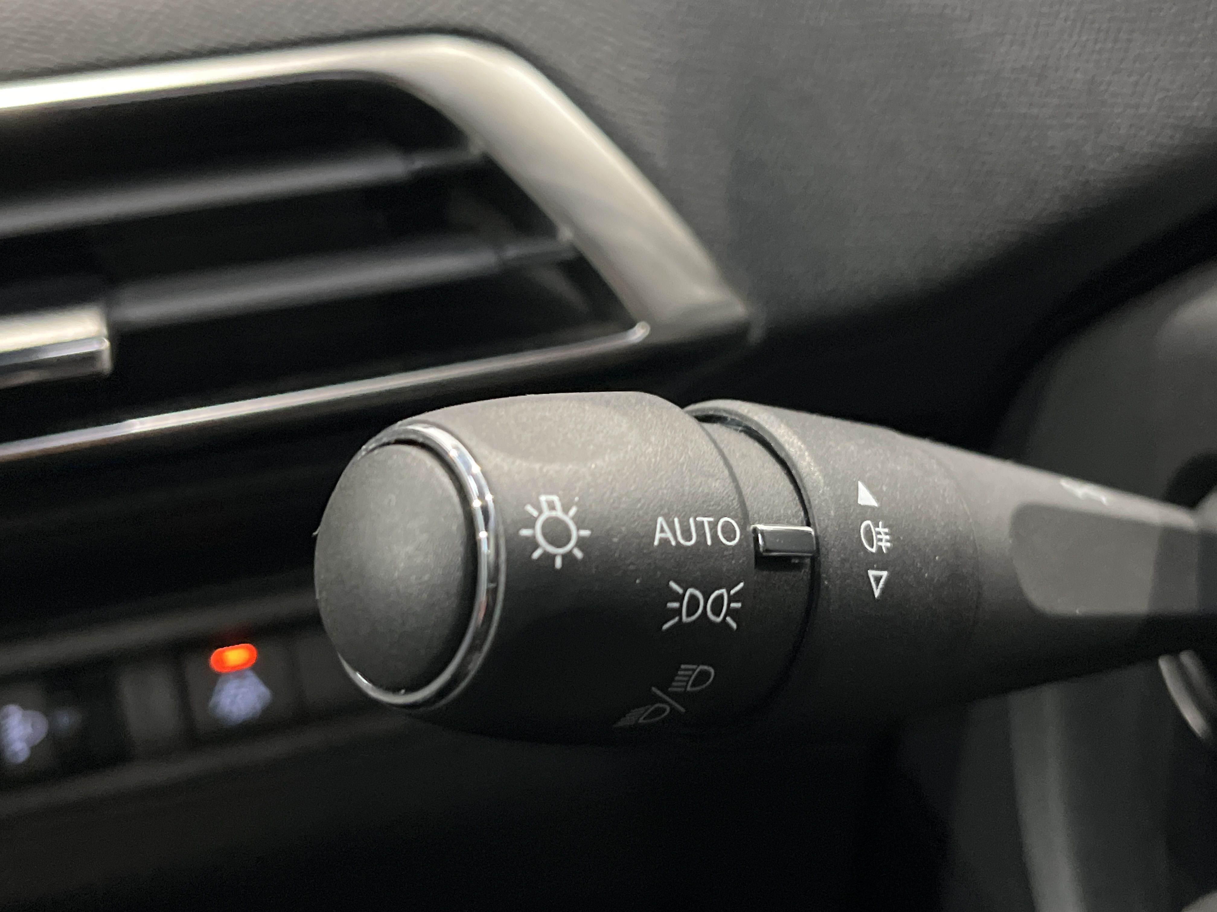 PEUGEOT 3008 ALLURE PACK PTECH 130 S&S BVM6