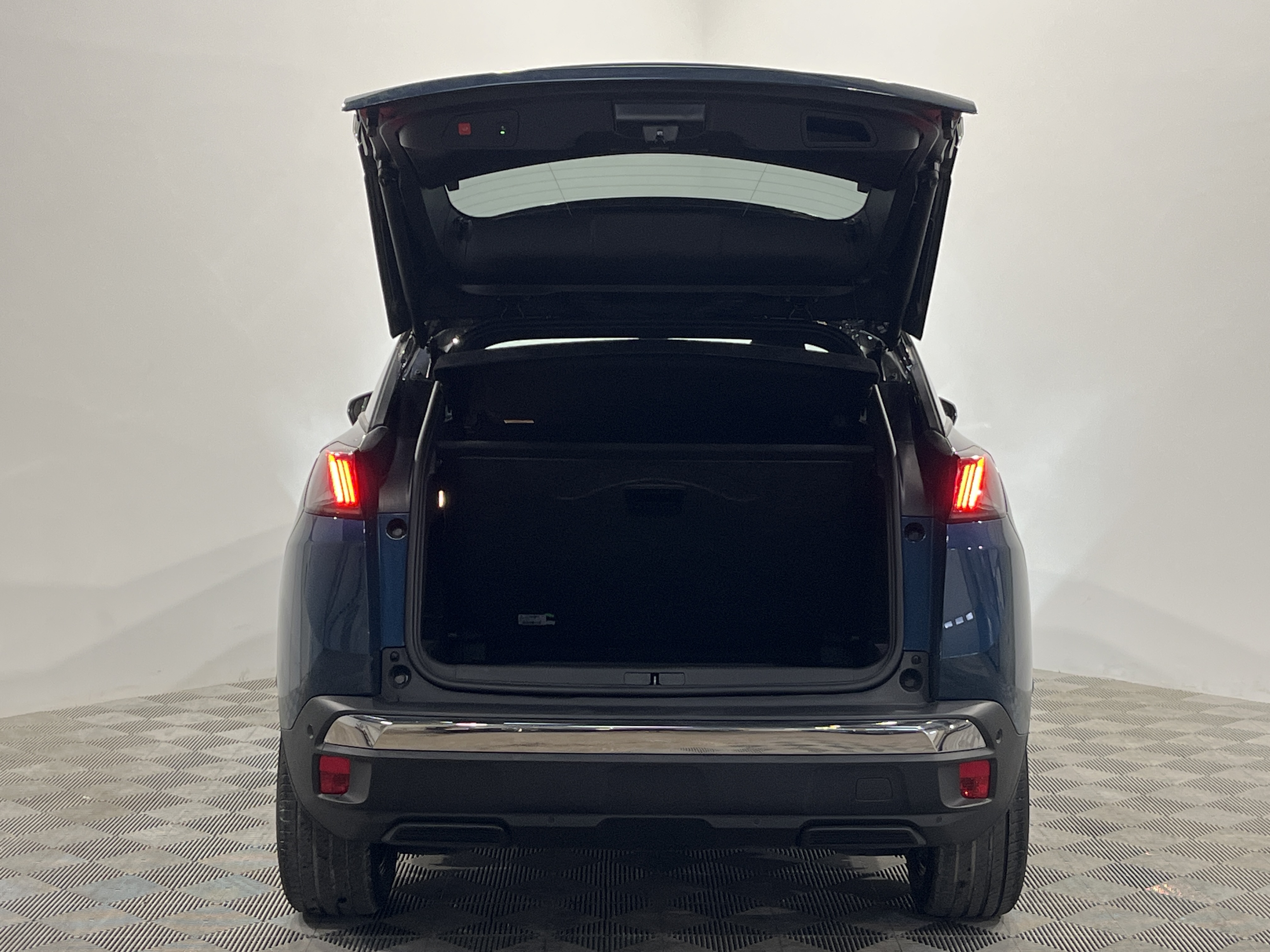 PEUGEOT 3008 ALLURE PACK PTECH 130 S&S BVM6