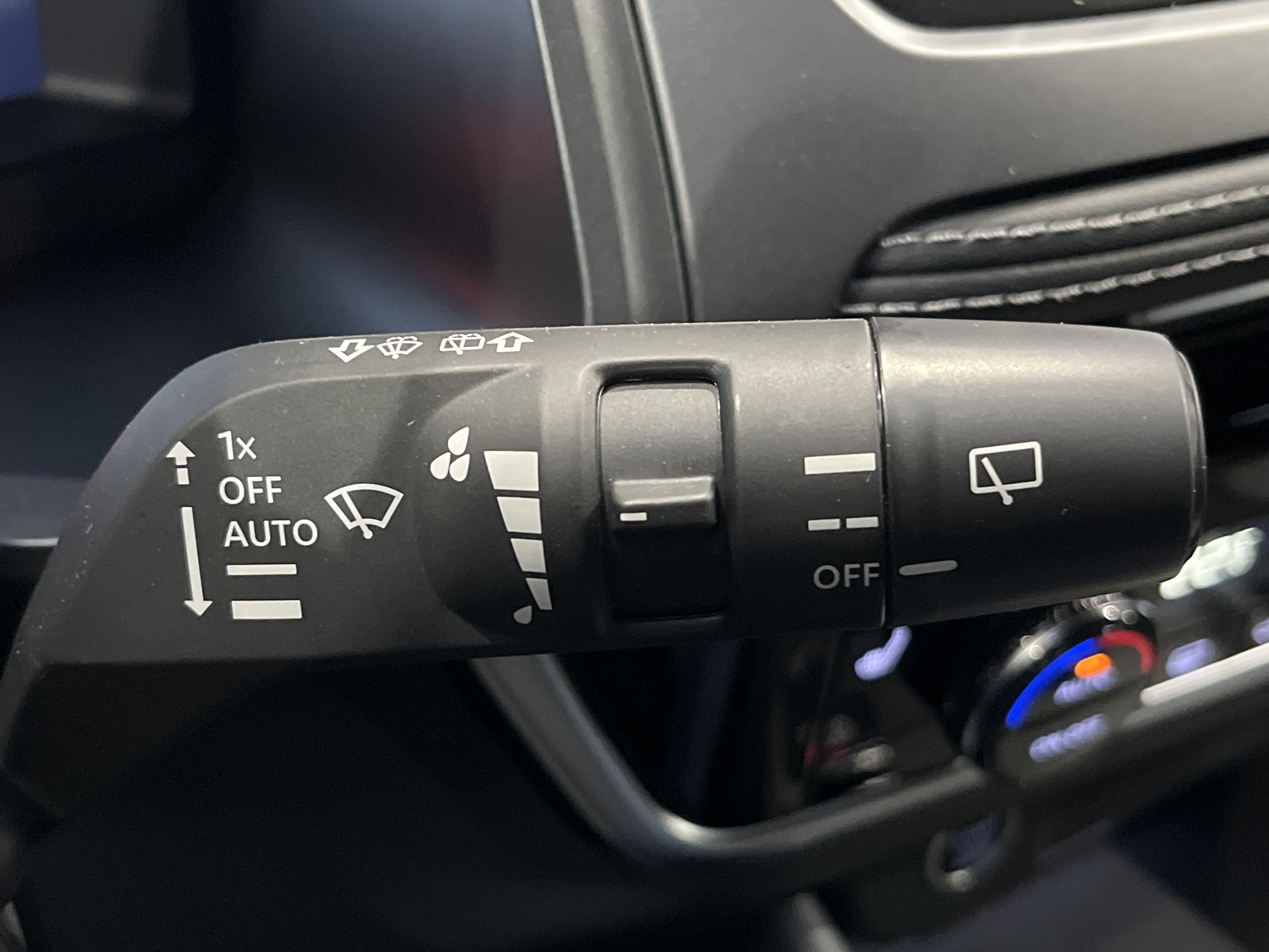NISSAN QASHQAI Mild Hybrid 158 ch Xtronic N-Connecta