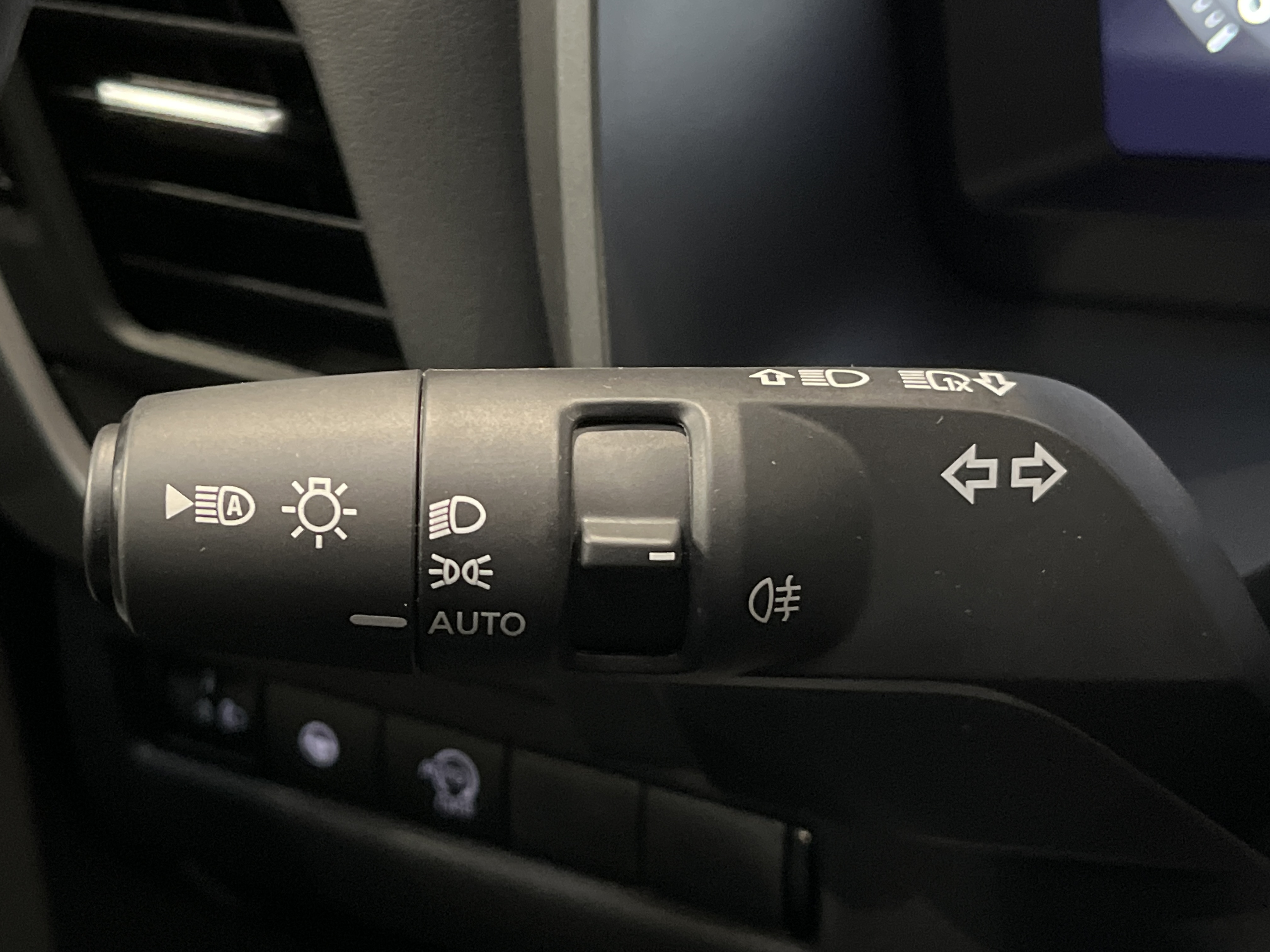 NISSAN QASHQAI Mild Hybrid 158 ch Xtronic N-Connecta