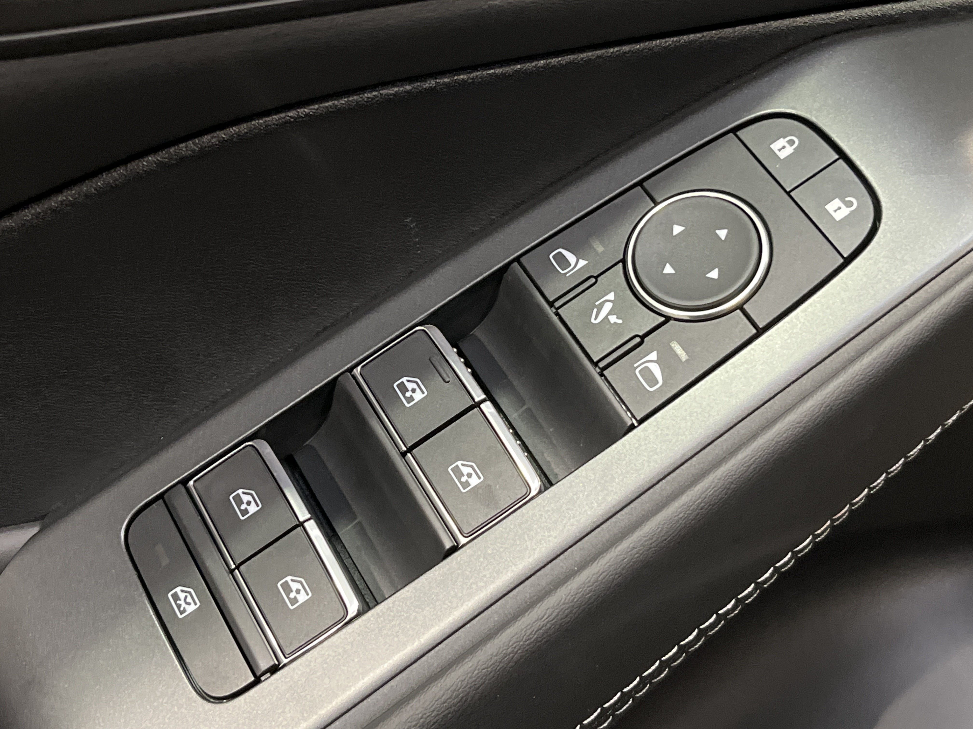 NISSAN QASHQAI Mild Hybrid 158 ch Xtronic N-Connecta