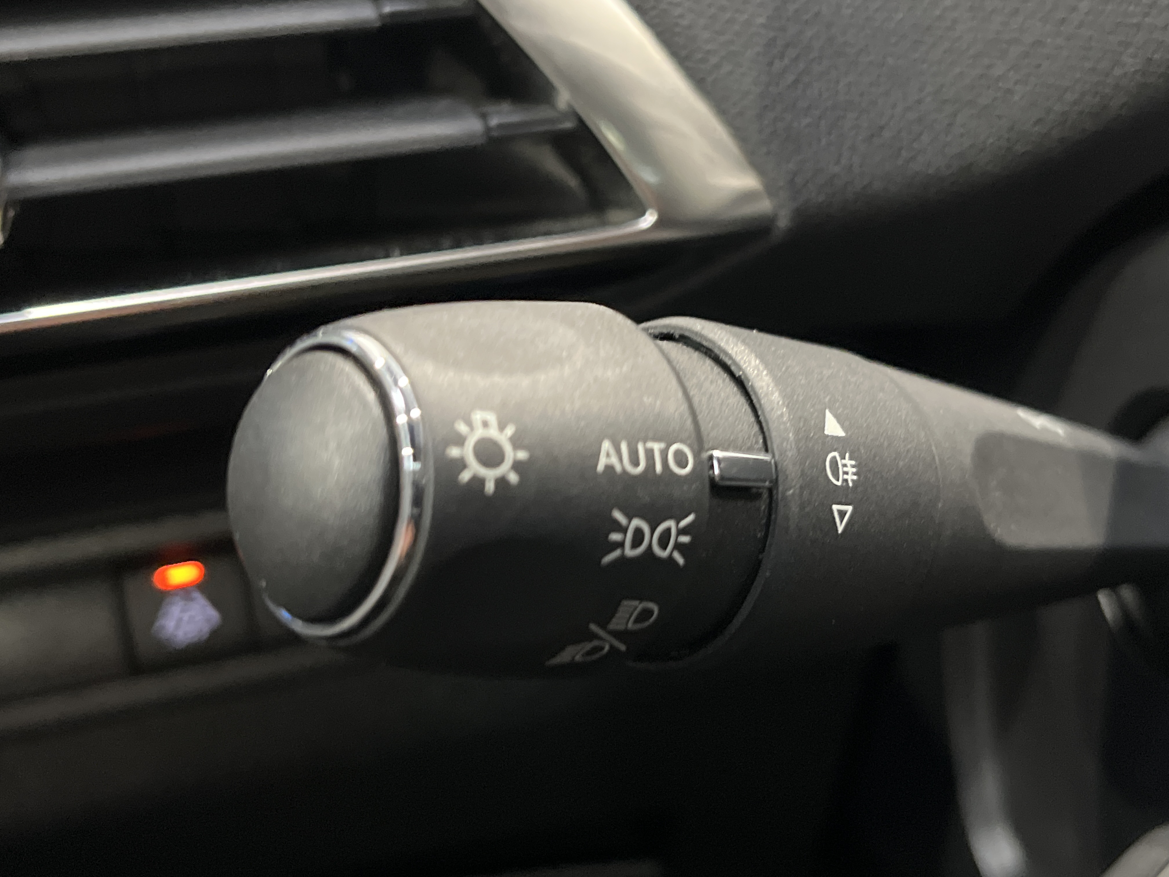PEUGEOT 3008 GT PURETECH 130 S&S BVM6