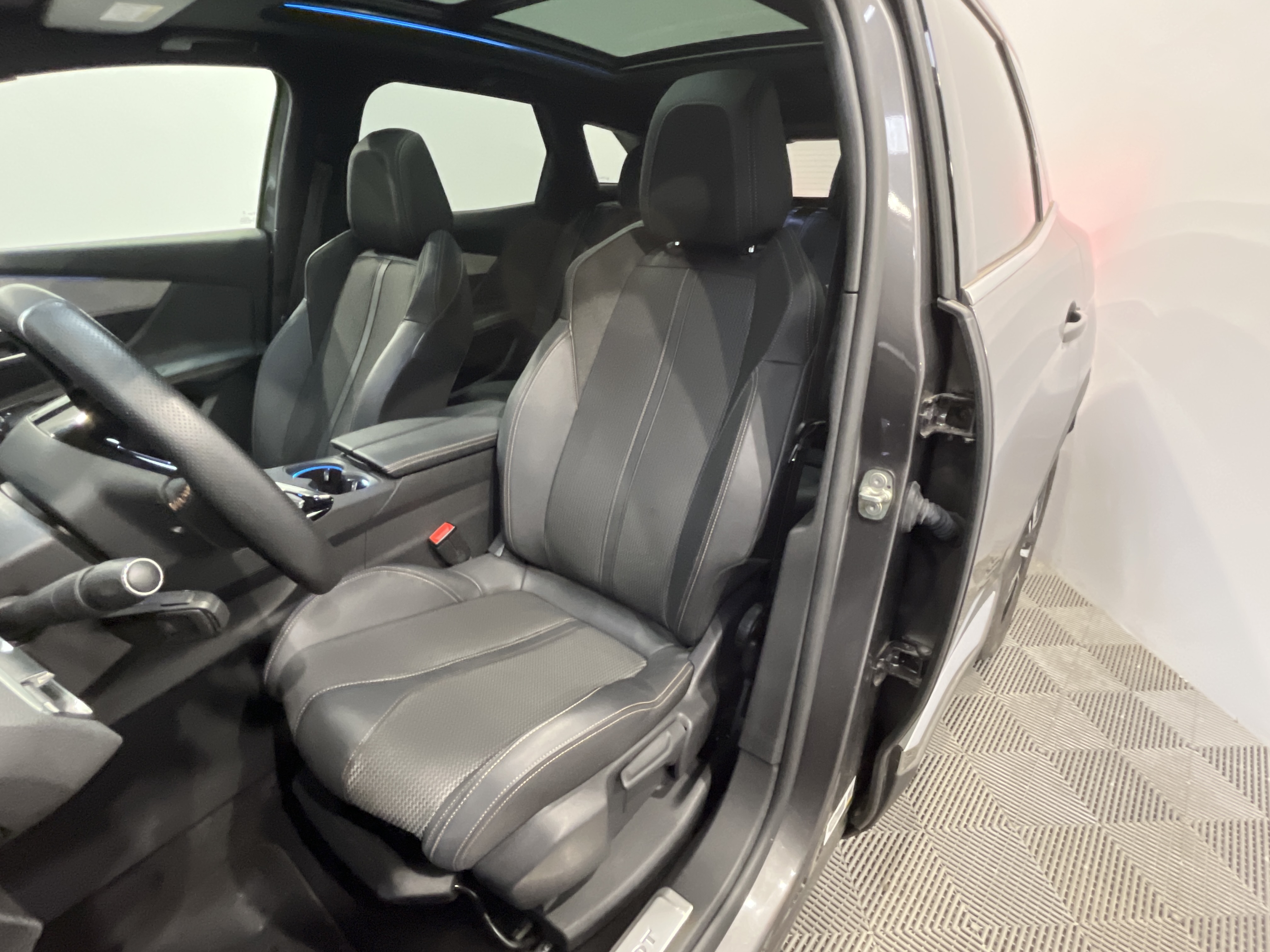 PEUGEOT 3008 GT PURETECH 130 S&S BVM6