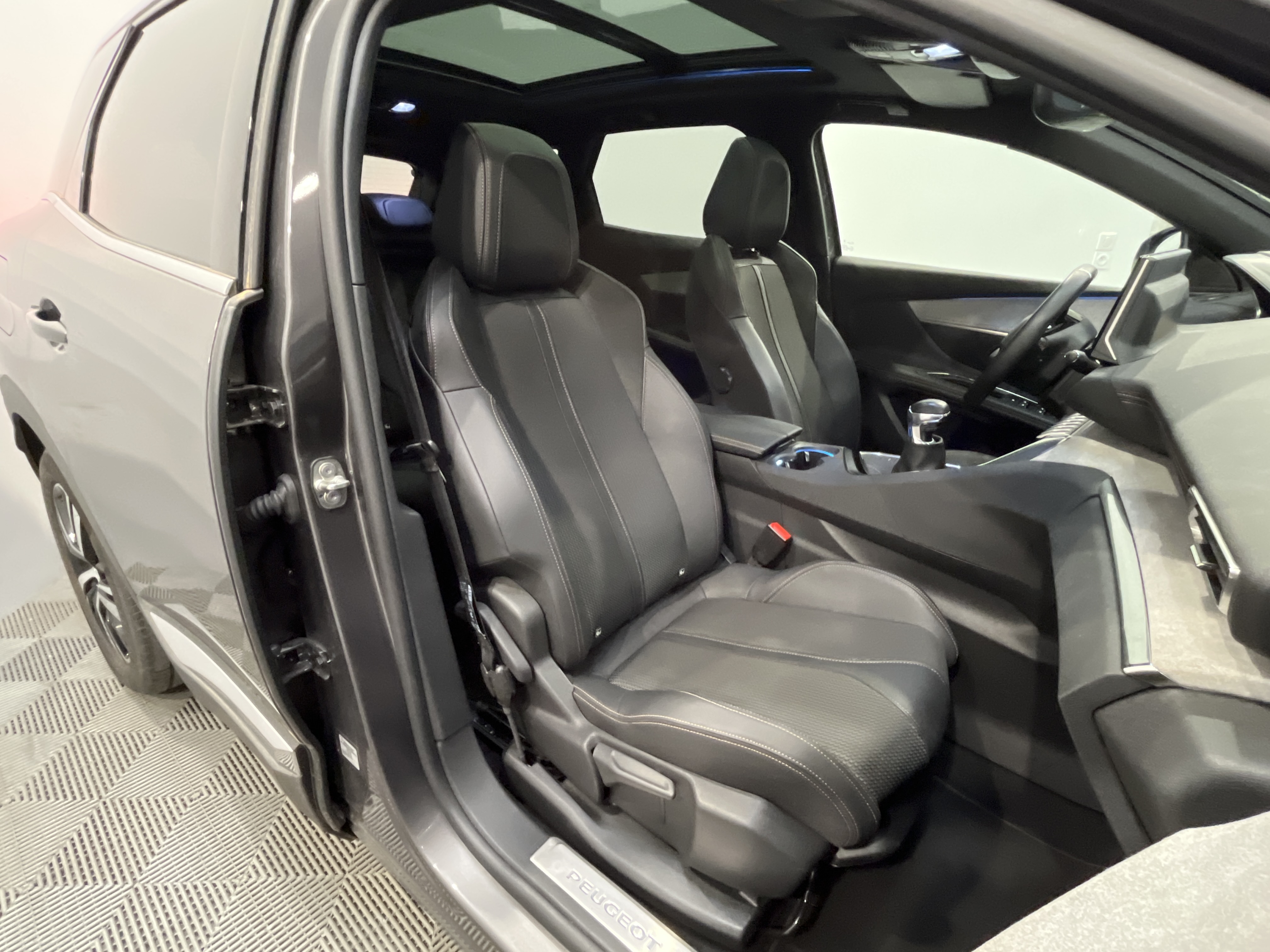 PEUGEOT 3008 GT PURETECH 130 S&S BVM6