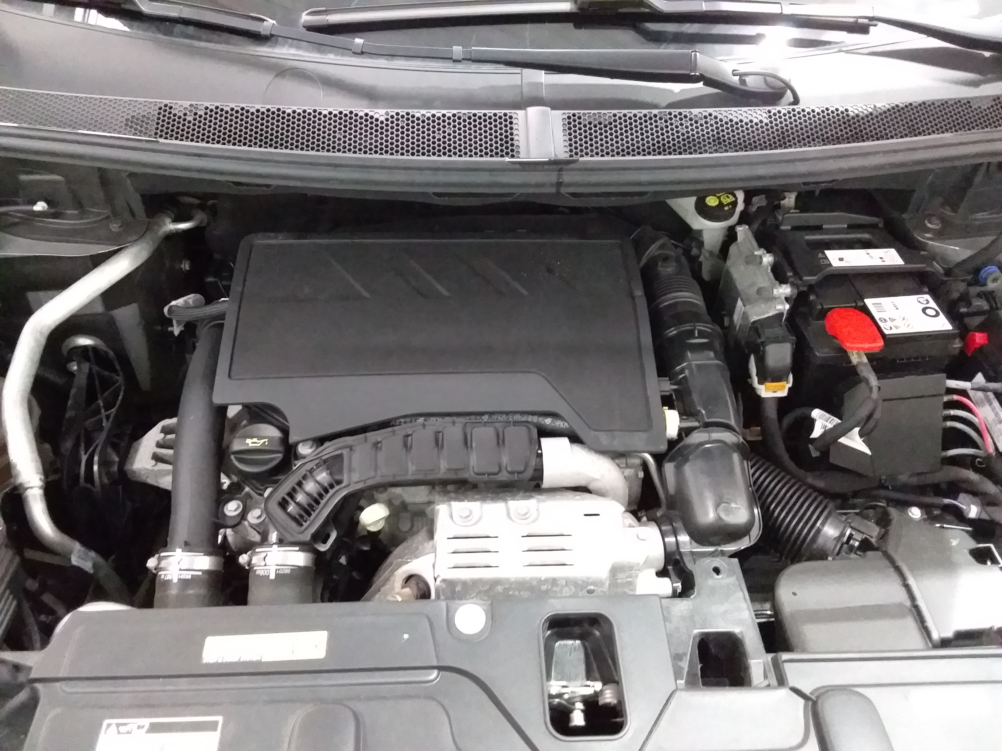 PEUGEOT 3008 GT PURETECH 130 S&S BVM6