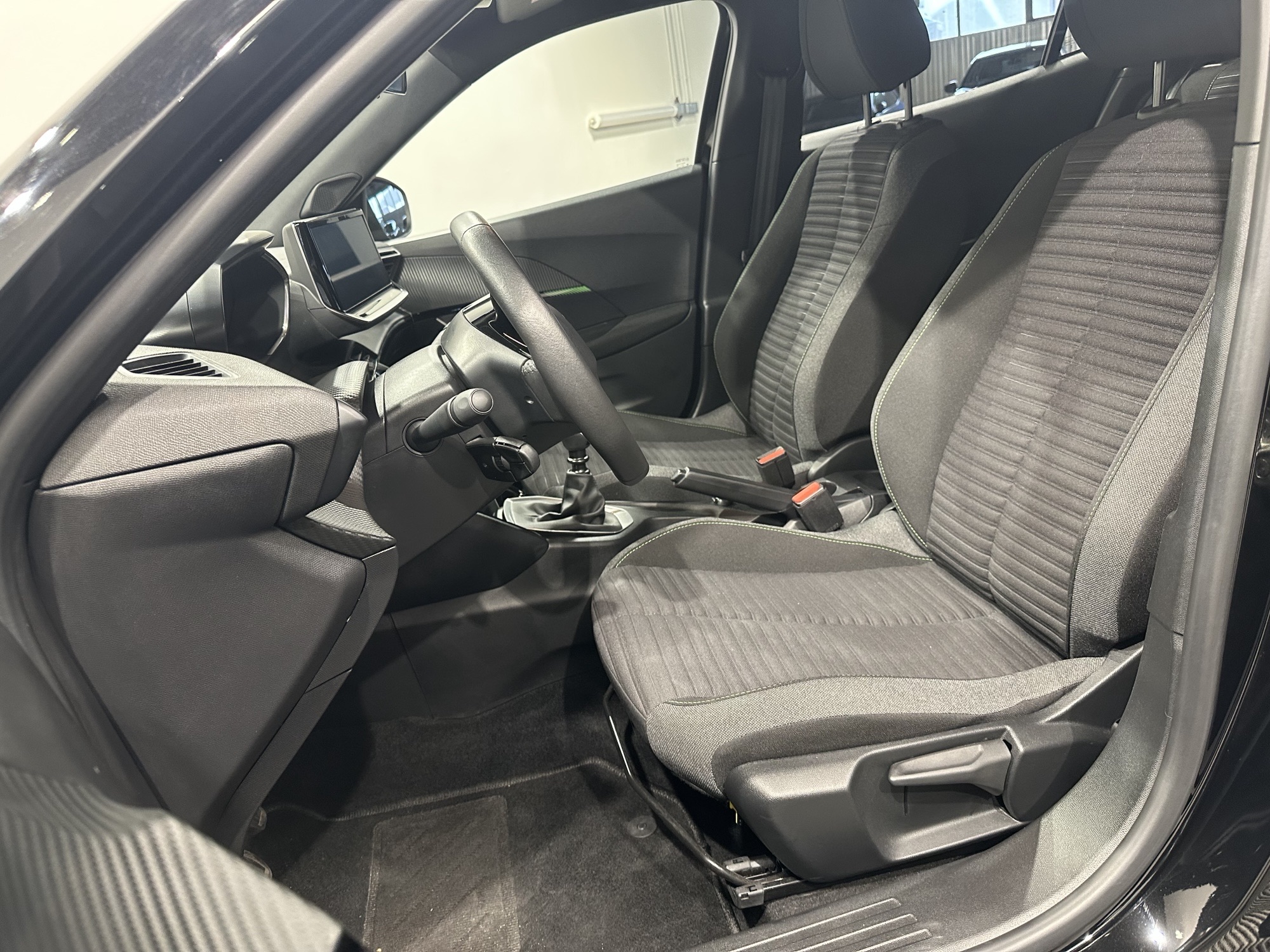 PEUGEOT 2008 Active 1.2 Puretech 100 BVM6