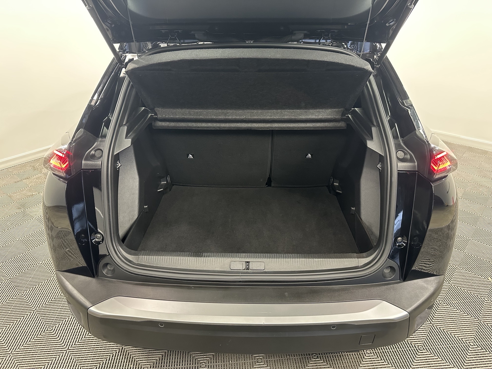 PEUGEOT 2008 Active 1.2 Puretech 100 BVM6