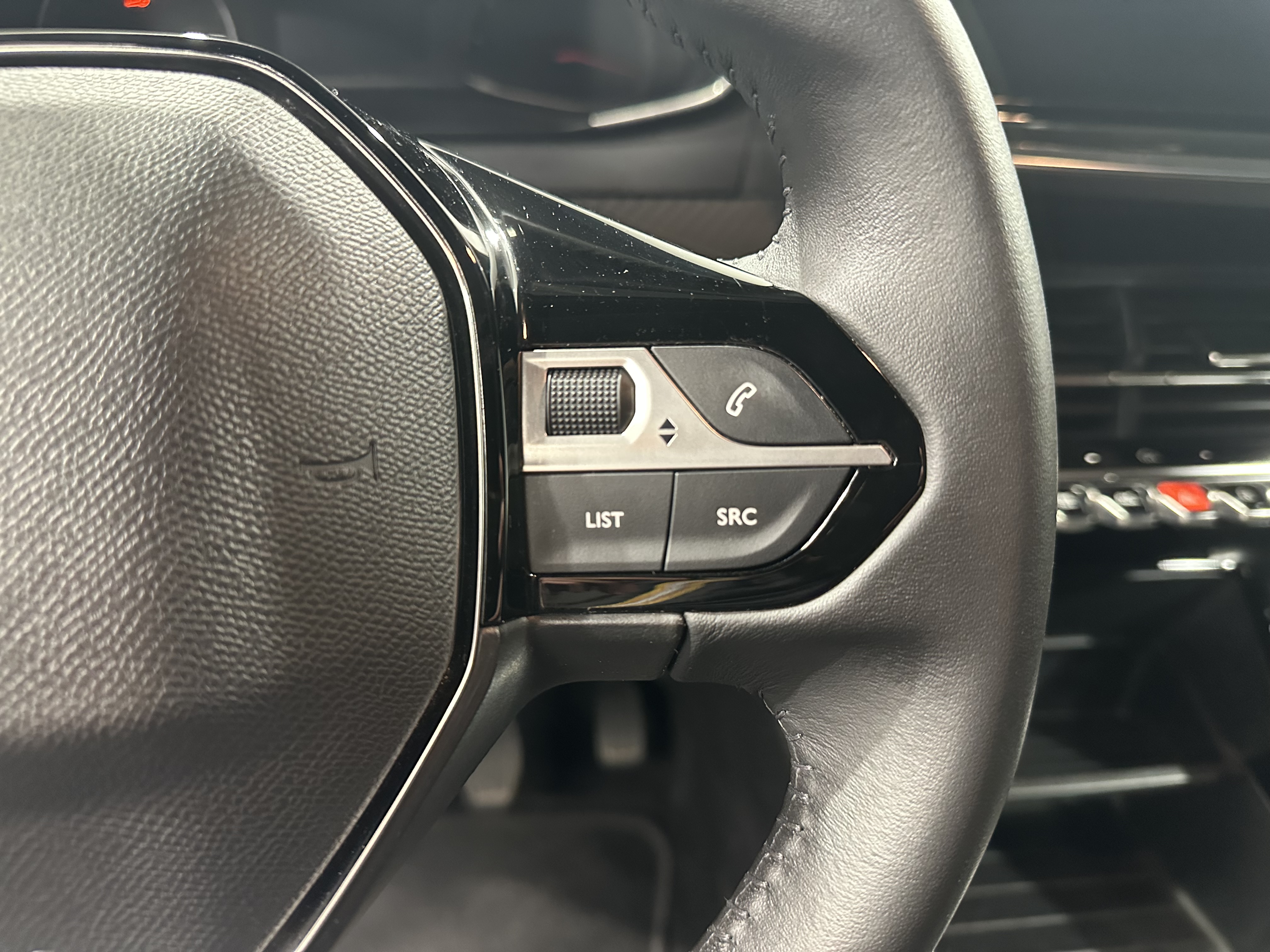 PEUGEOT 2008 Active 1.2 Puretech 100 BVM6