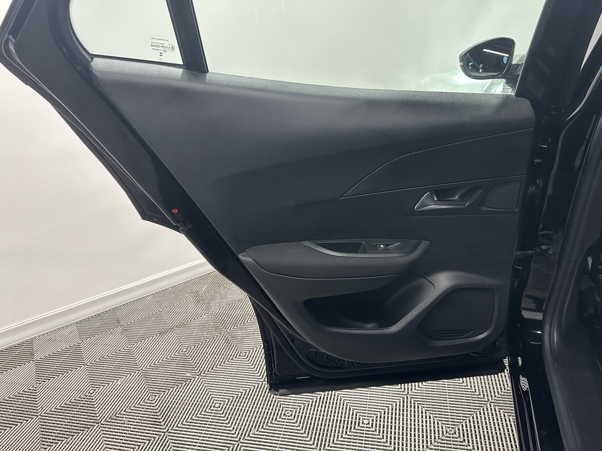 PEUGEOT 2008 Active 1.2 Puretech 100 BVM6