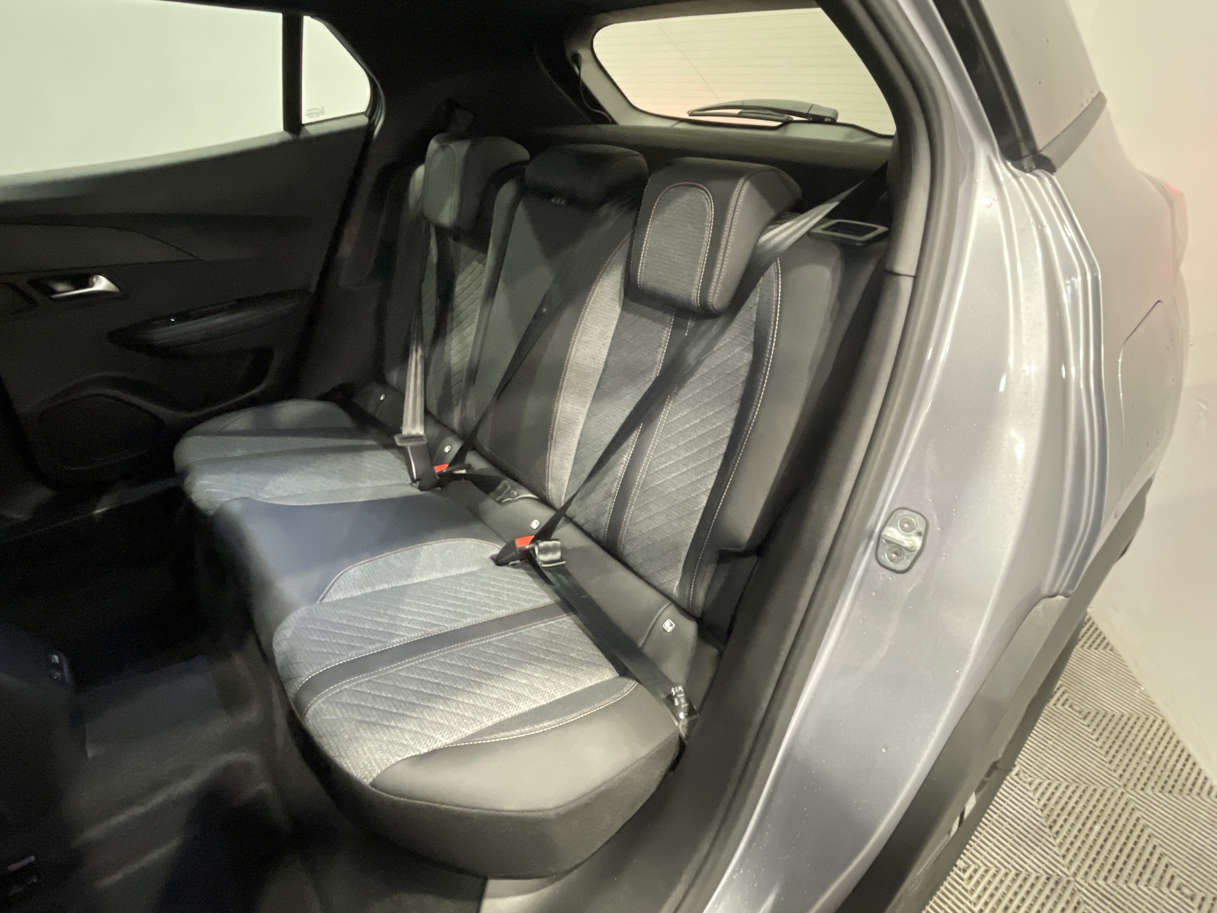 PEUGEOT 2008 ALLURE PURETECH 130 S&S EAT8