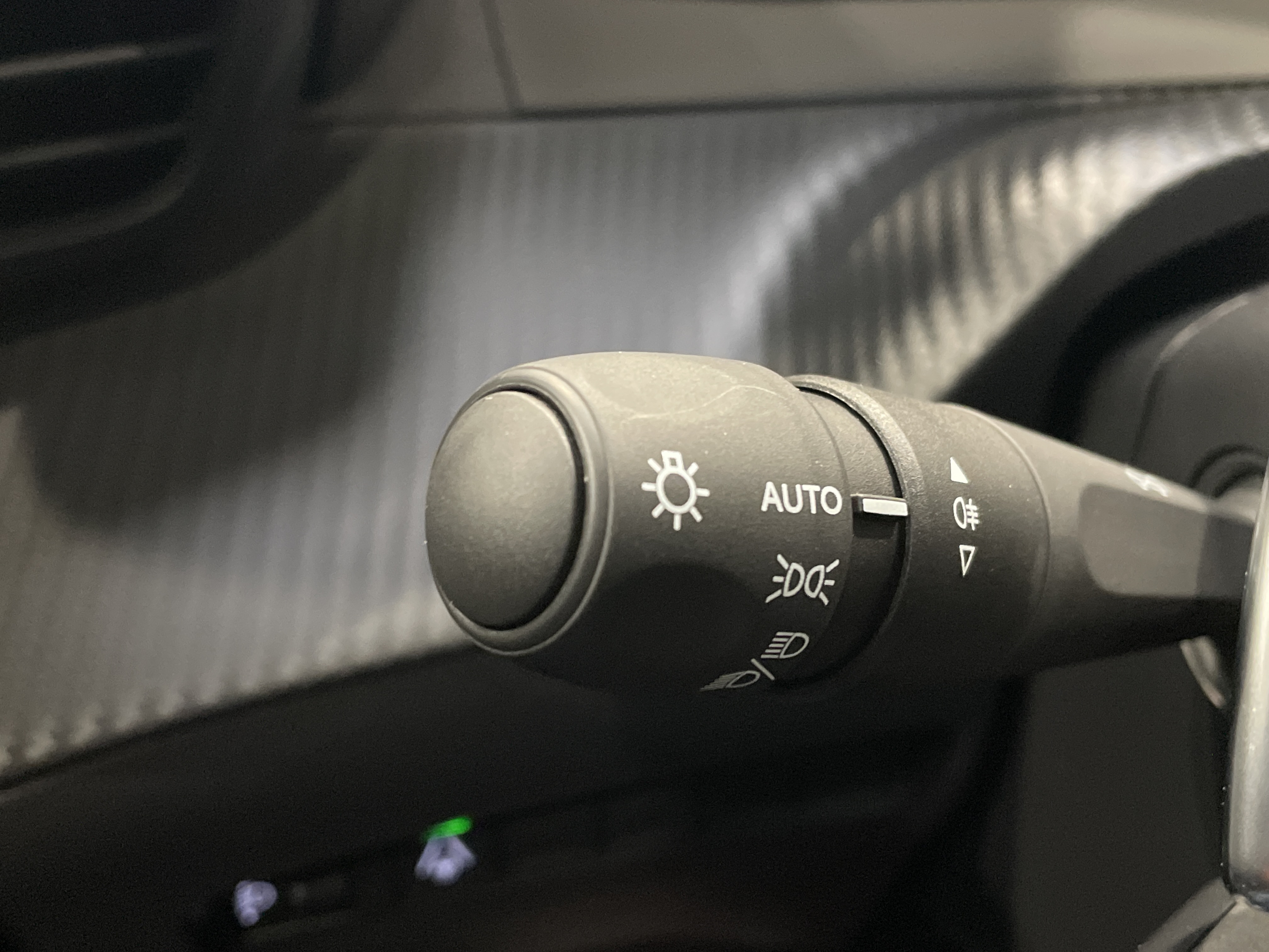 PEUGEOT 2008 ALLURE PURETECH 130 S&S EAT8
