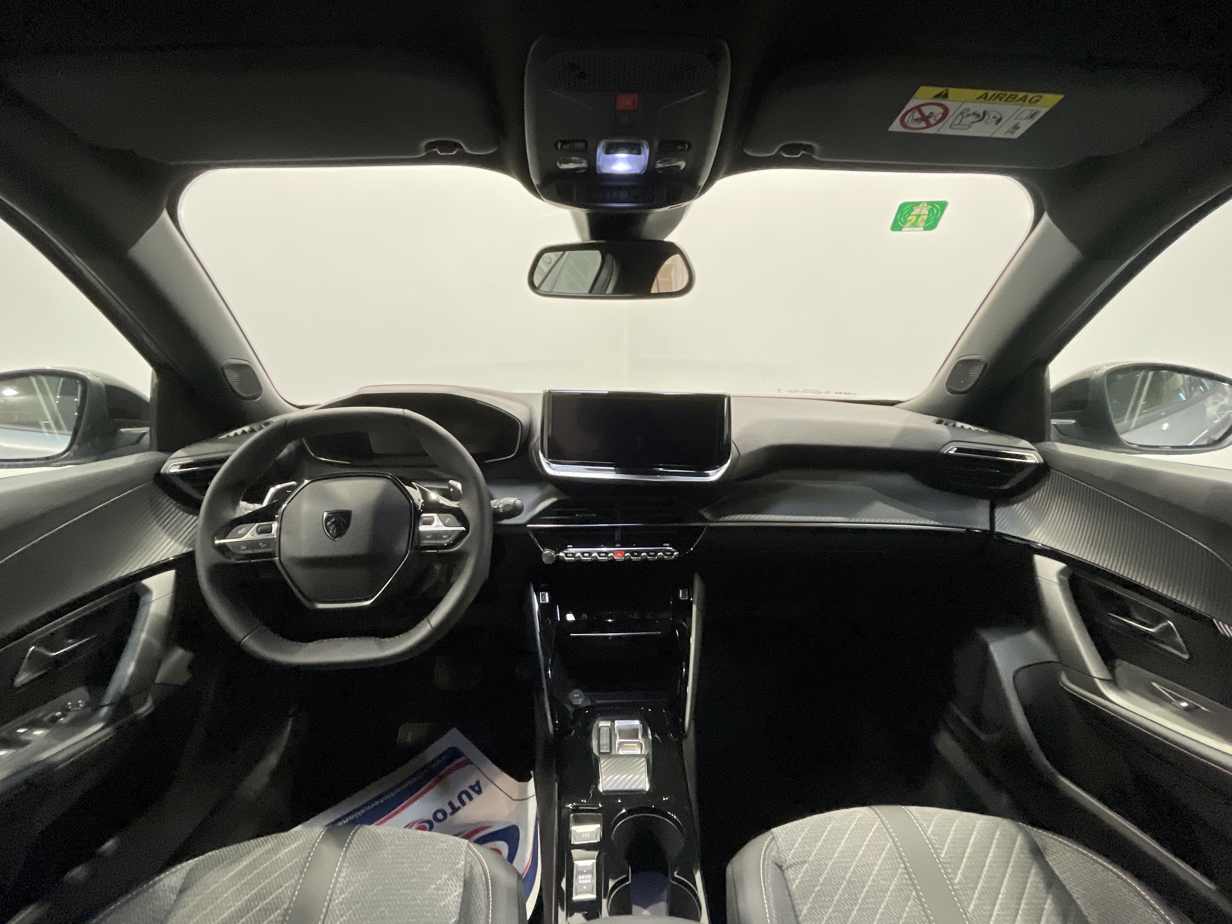 PEUGEOT 2008 ALLURE PURETECH 130 S&S EAT8