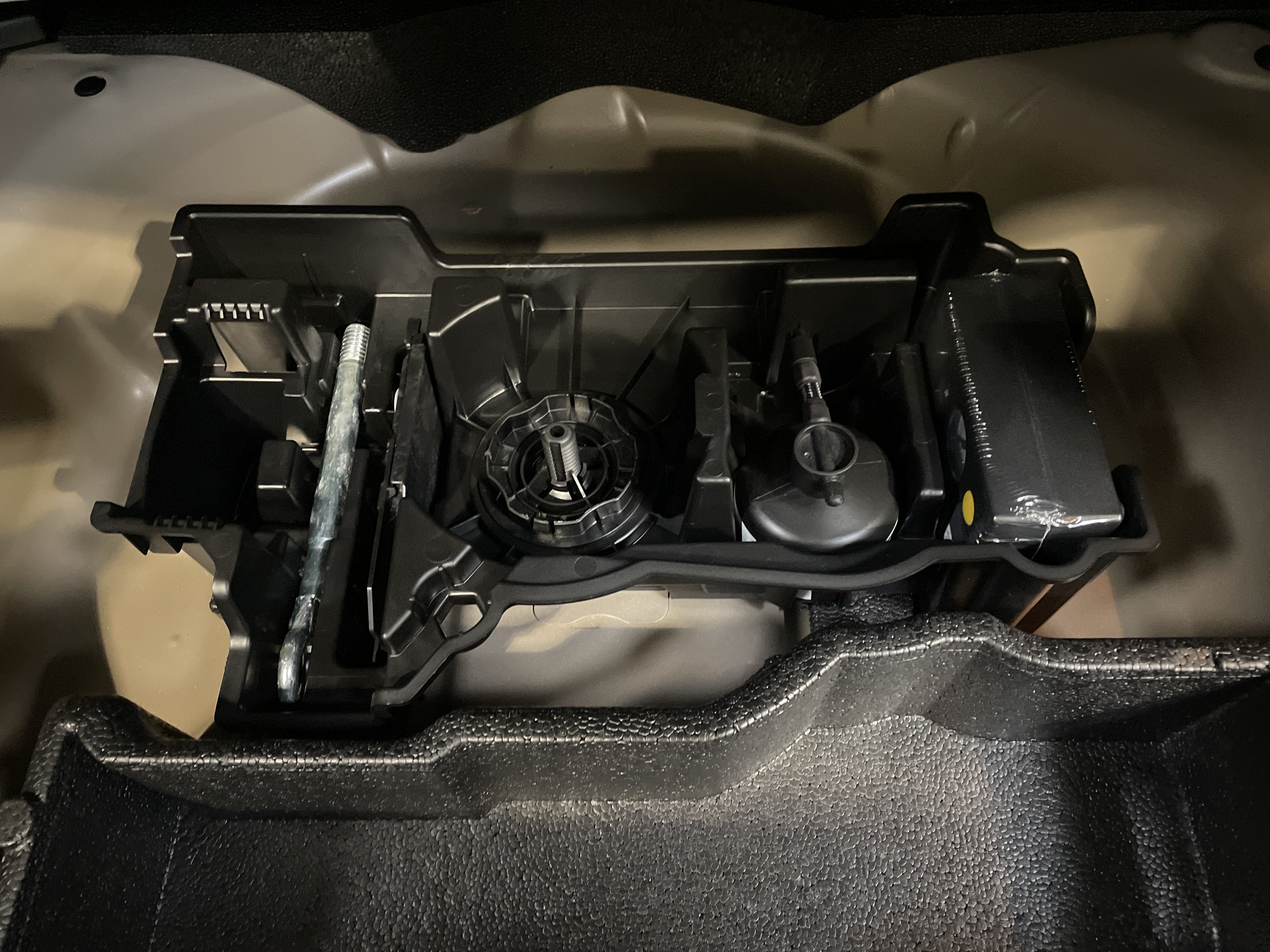 PEUGEOT 2008 ALLURE PURETECH 130 S&S EAT8
