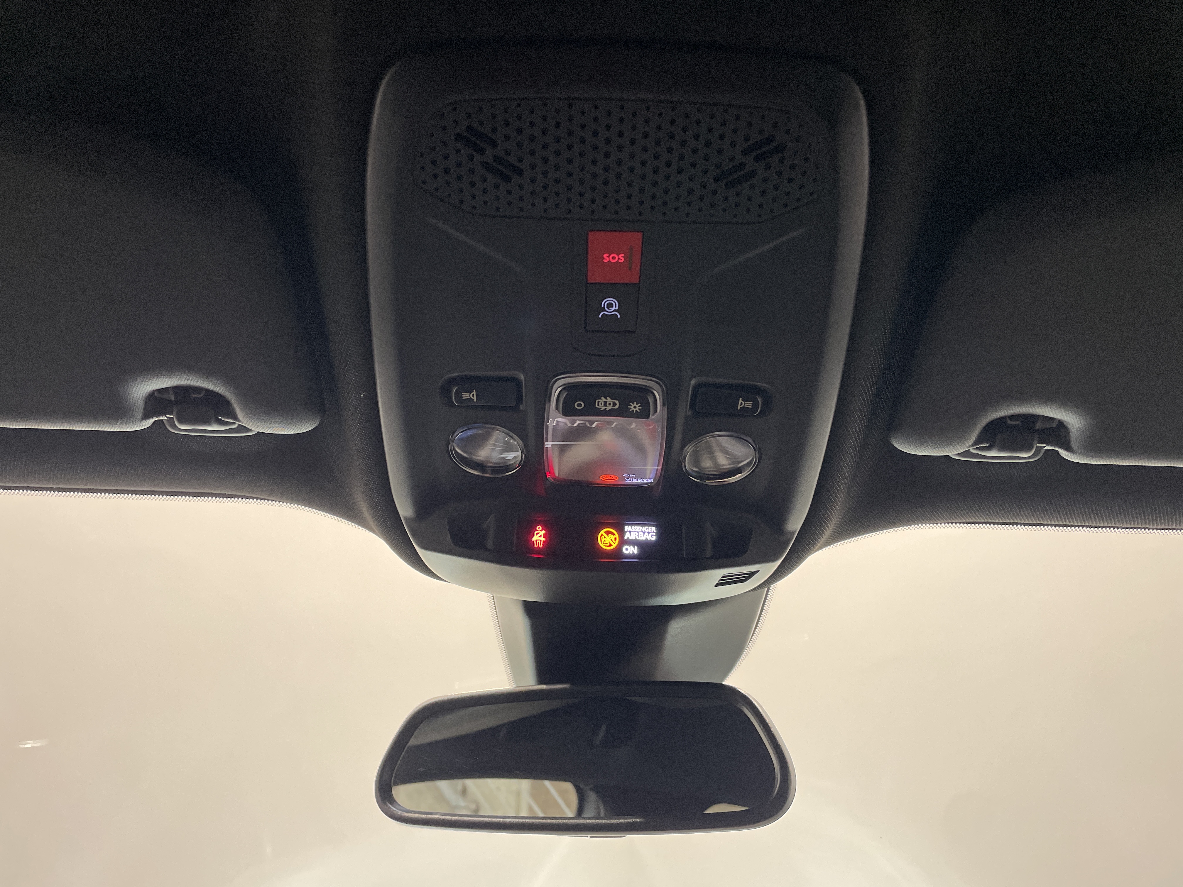 PEUGEOT 2008 ALLURE PURETECH 130 S&S EAT8