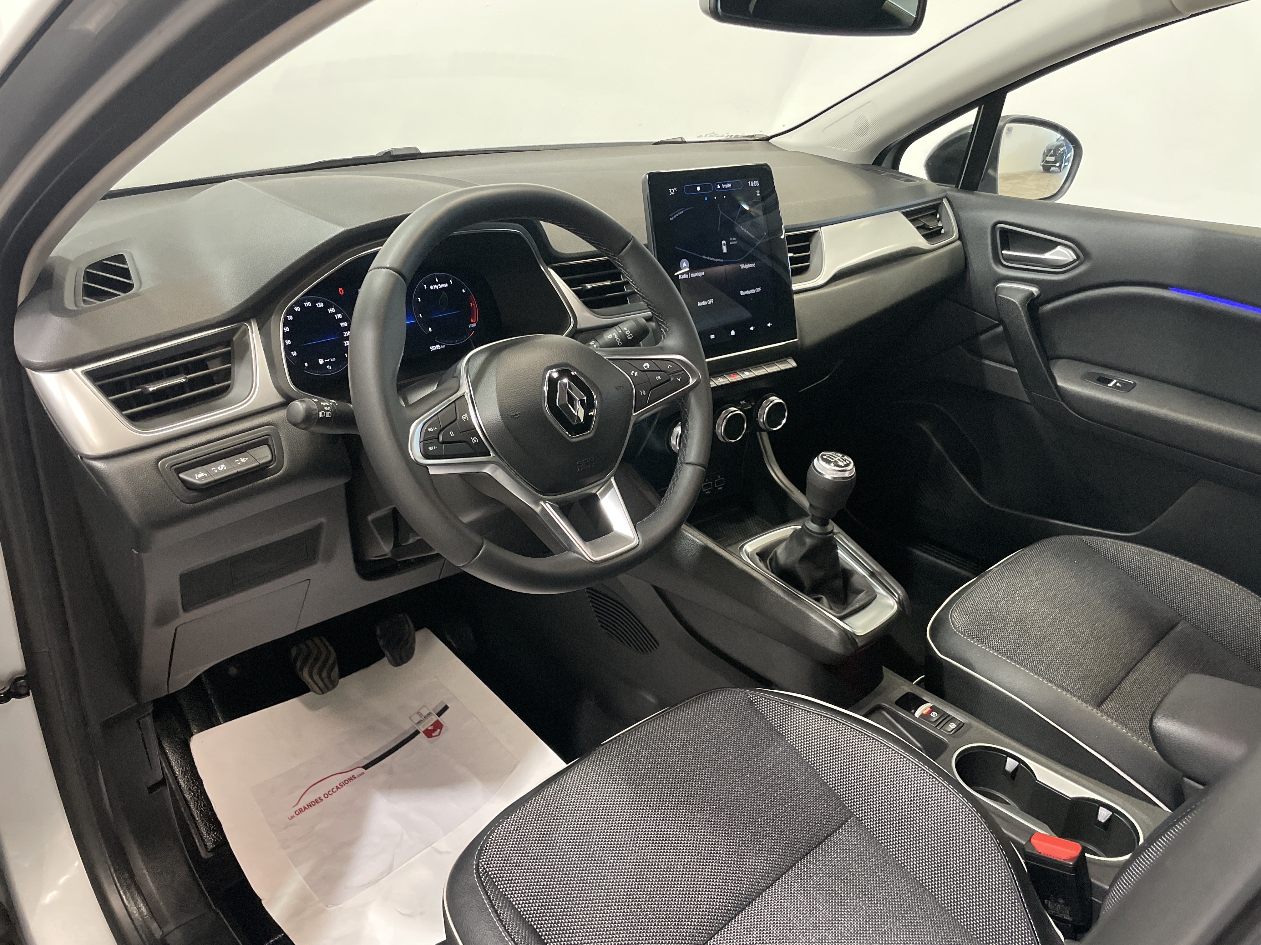 RENAULT CAPTUR techno mild hybrid 140