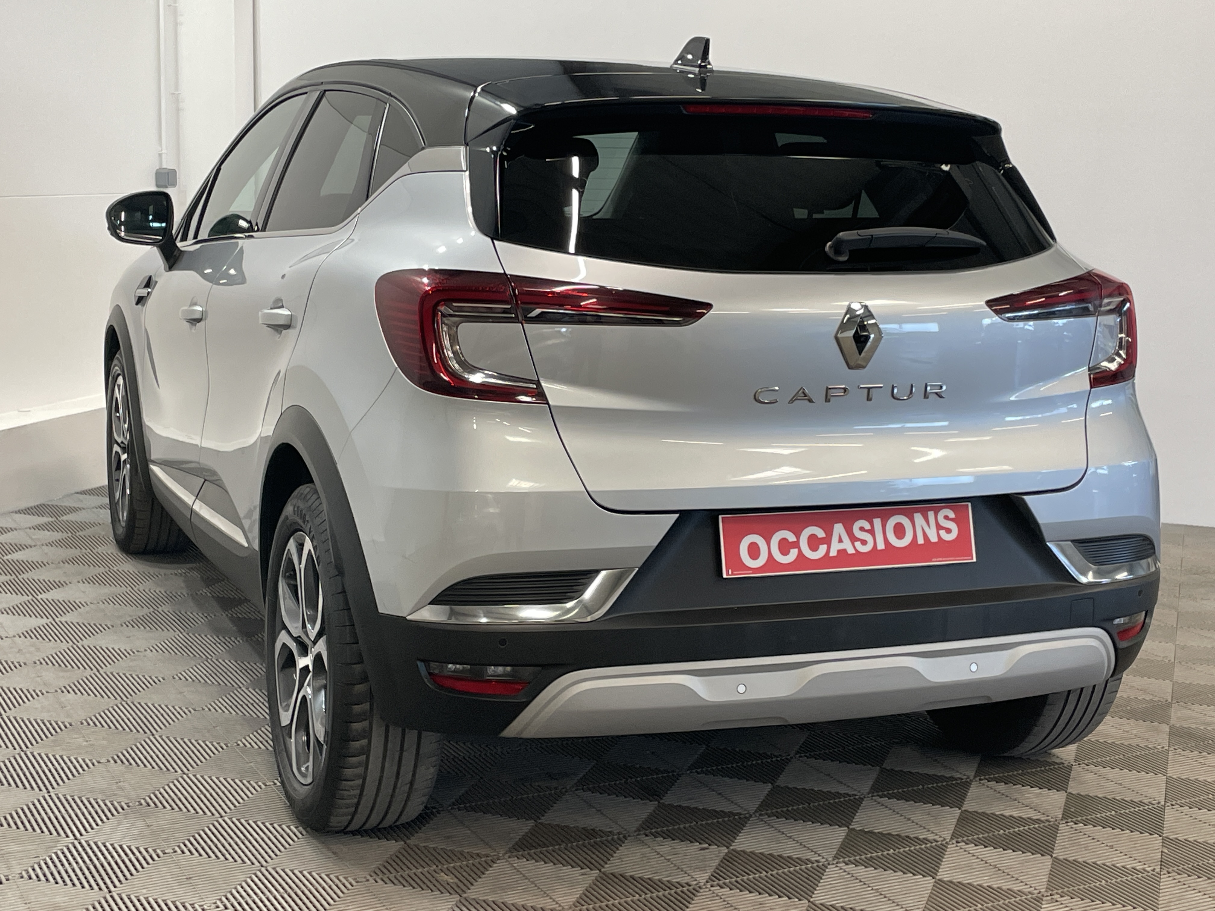 RENAULT CAPTUR techno mild hybrid 140