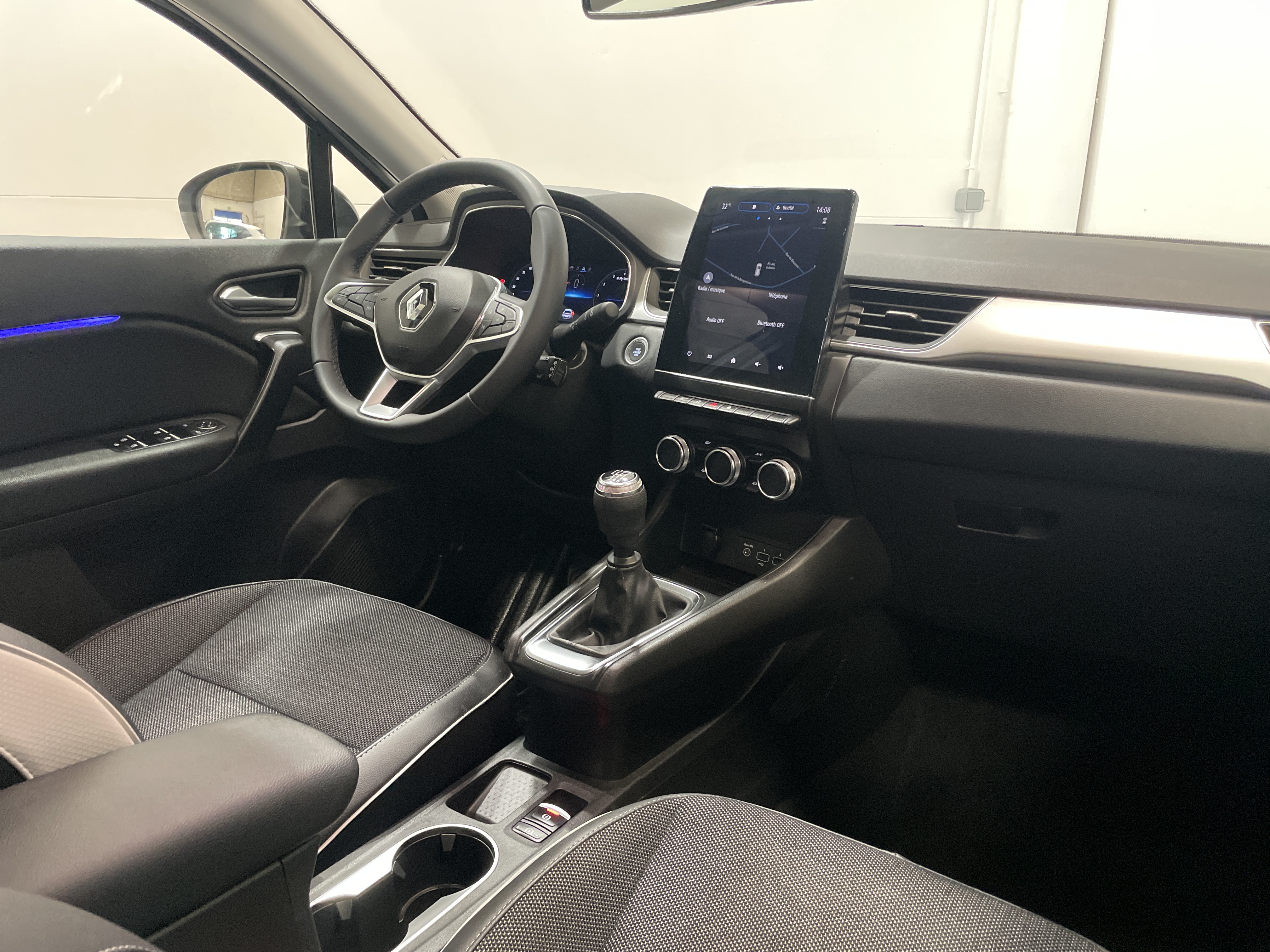 RENAULT CAPTUR techno mild hybrid 140